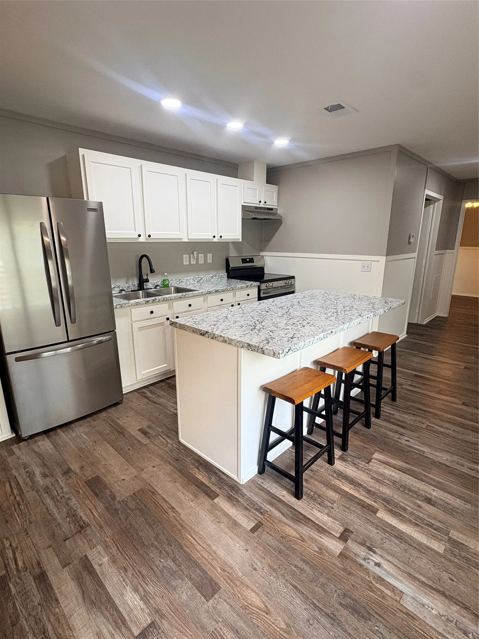Mobile Home For Sale in Bowie County , 13152 7th Street, Redwater, Texas 75567, 2 Bedroom, 1 Bathroom, Garage spaces, 728 Sqft, built in 2017, mls#21290127, Real Estate Agent in Redwater, Homes For Sale in Bowie county, Homes For Sale in Redwater, Realtor in Redwater Texas, Real Estate Brokerage Independent Realty Texas, Luminita Cordes Realtor