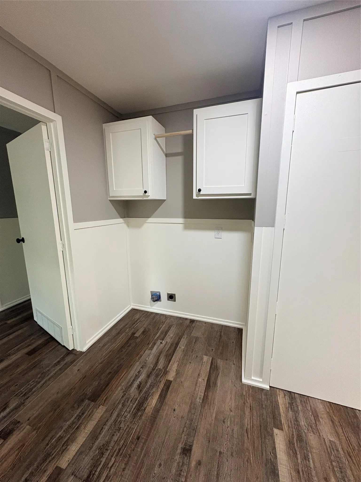 Mobile Home For Sale in Bowie County , 13152 7th Street, Redwater, Texas 75567, 2 Bedroom, 1 Bathroom, Garage spaces, 728 Sqft, built in 2017, mls#21290127, Real Estate Agent in Redwater, Homes For Sale in Bowie county, Homes For Sale in Redwater, Realtor in Redwater Texas, Real Estate Brokerage Independent Realty Texas, Luminita Cordes Realtor