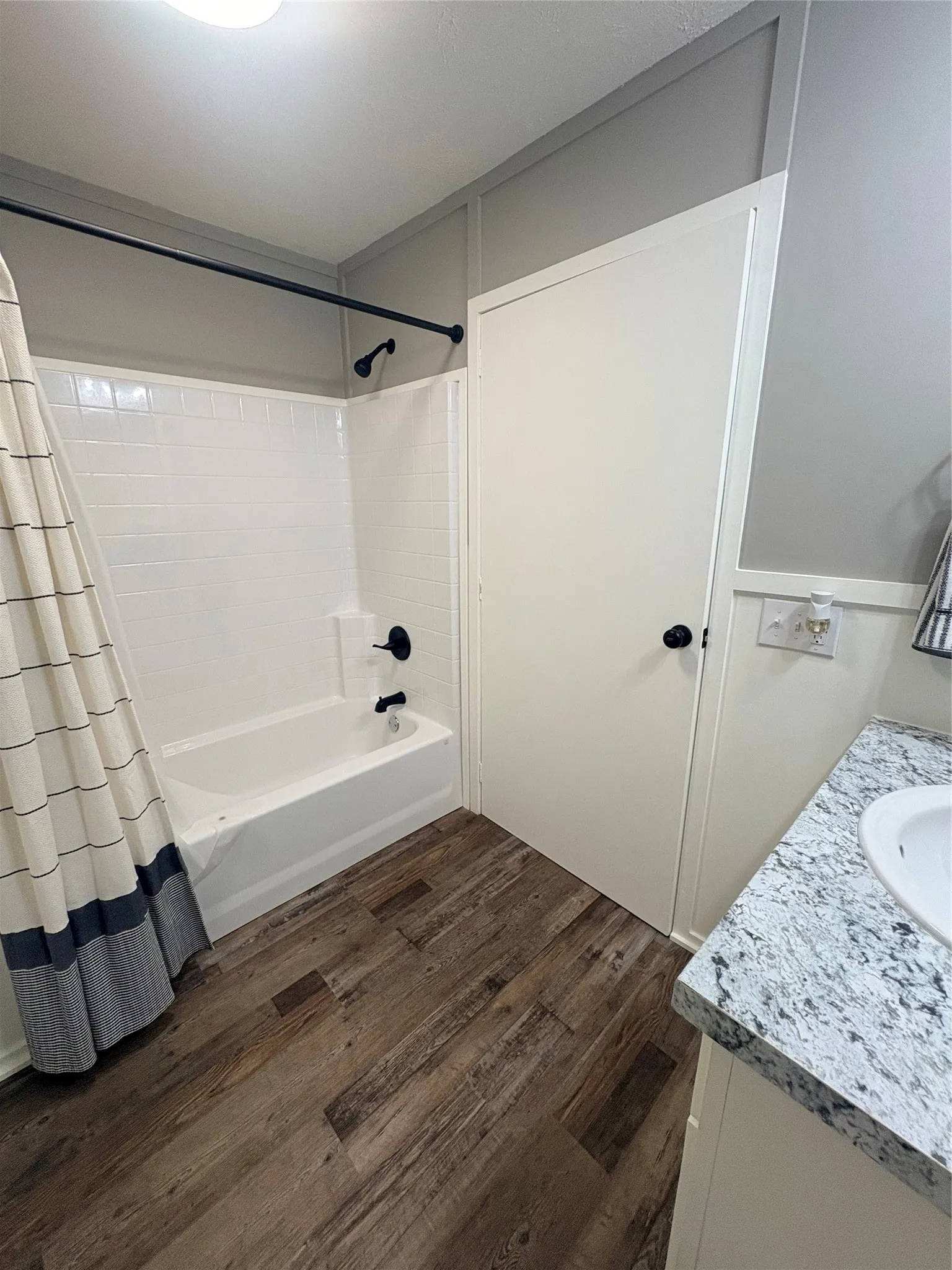 Mobile Home For Sale in Bowie County , 13152 7th Street, Redwater, Texas 75567, 2 Bedroom, 1 Bathroom, Garage spaces, 728 Sqft, built in 2017, mls#21290127, Real Estate Agent in Redwater, Homes For Sale in Bowie county, Homes For Sale in Redwater, Realtor in Redwater Texas, Real Estate Brokerage Independent Realty Texas, Luminita Cordes Realtor