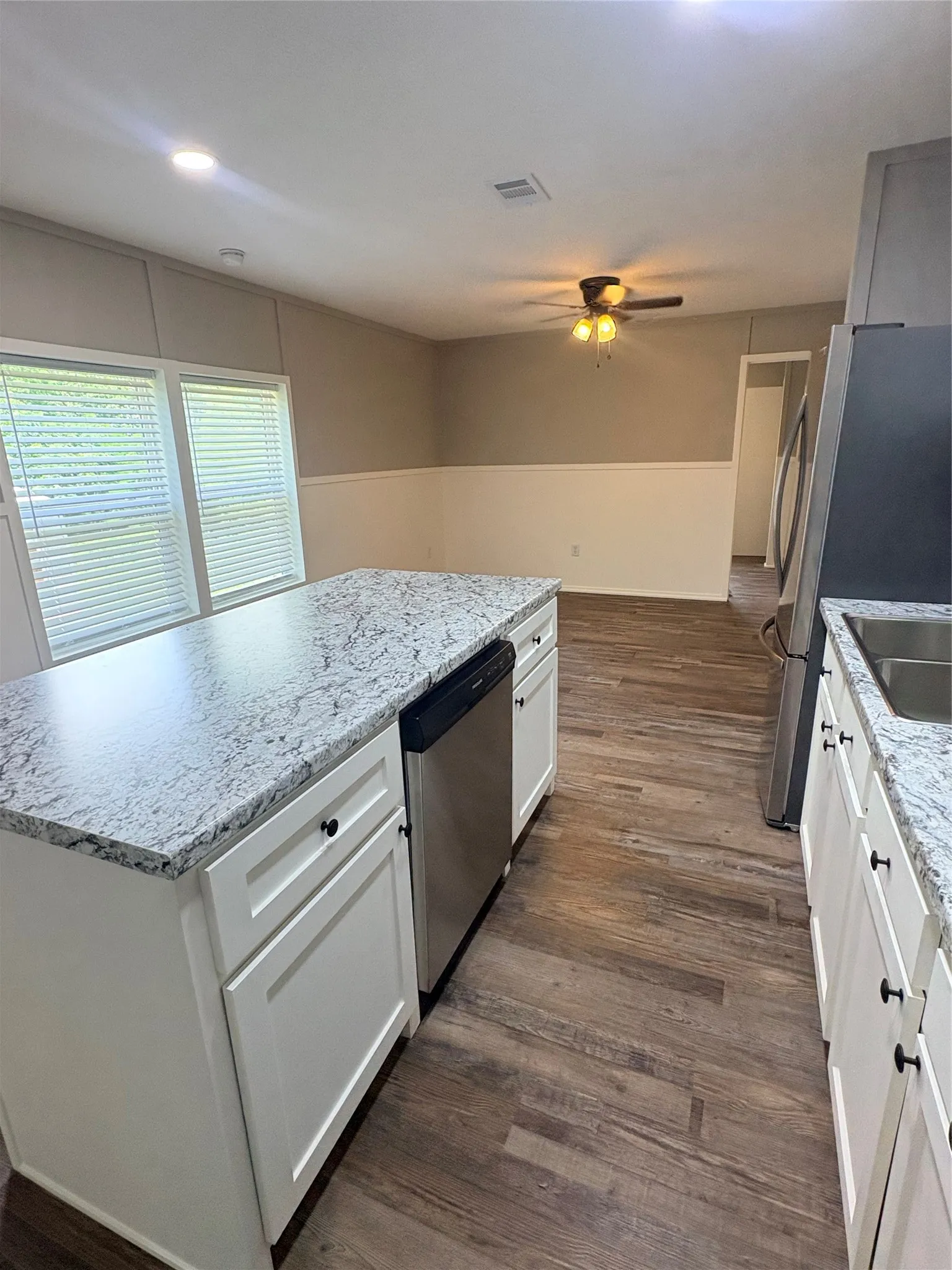 Mobile Home For Sale in Bowie County , 13152 7th Street, Redwater, Texas 75567, 2 Bedroom, 1 Bathroom, Garage spaces, 728 Sqft, built in 2017, mls#21290127, Real Estate Agent in Redwater, Homes For Sale in Bowie county, Homes For Sale in Redwater, Realtor in Redwater Texas, Real Estate Brokerage Independent Realty Texas, Luminita Cordes Realtor