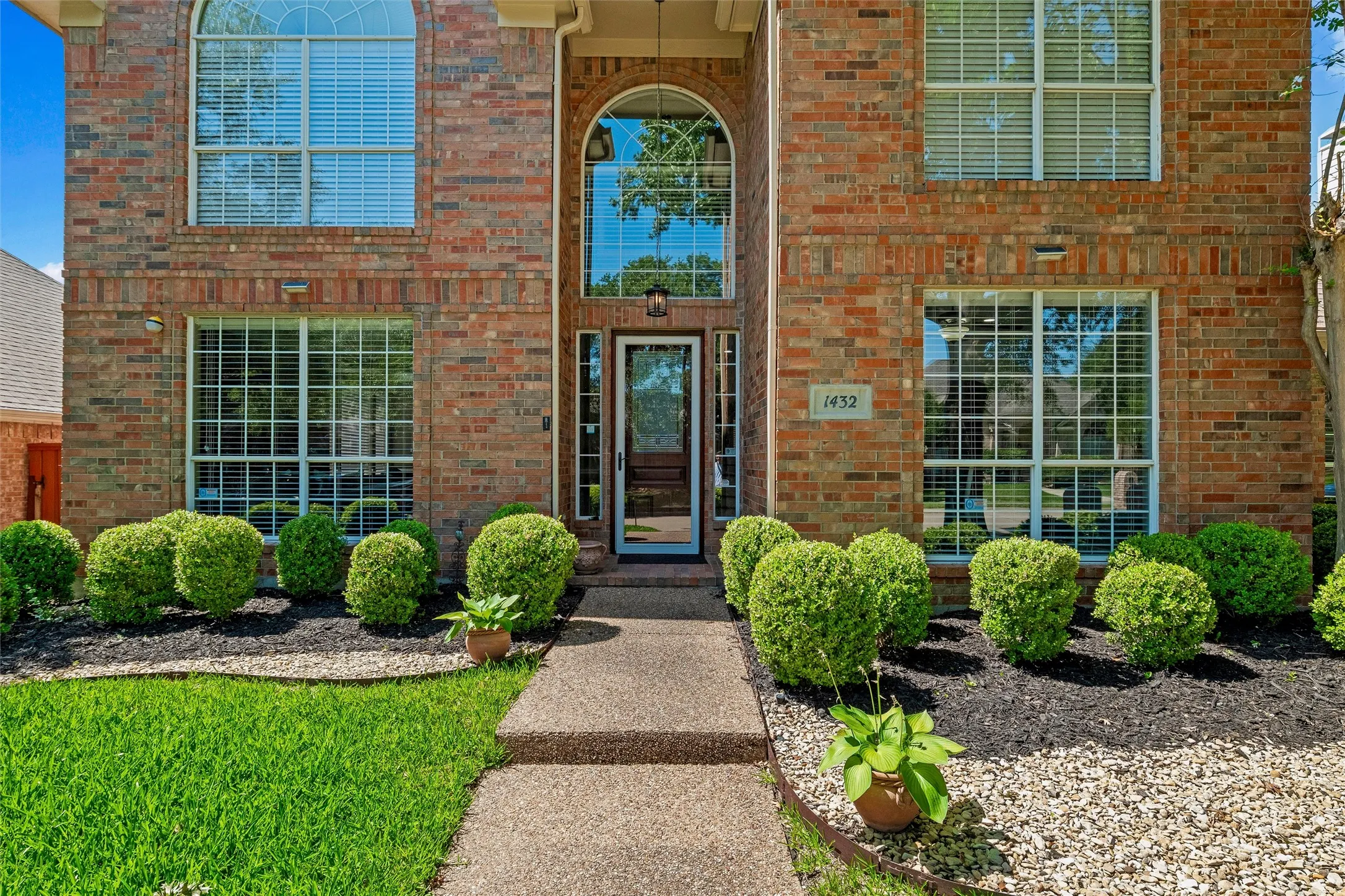 Single Family Residence For Sale in Collin County , 1432 Honey Locust Drive, Plano, Texas 75023, 4 Bedroom, 3 Bathroom, 2 Garage spaces, 2,684 Sqft, built in 1992, mls#21266691, Real Estate Agent in Plano, Homes For Sale in Collin county, Homes For Sale in Plano, Realtor in Plano Texas, Real Estate Brokerage Independent Realty Texas, Luminita Cordes Realtor