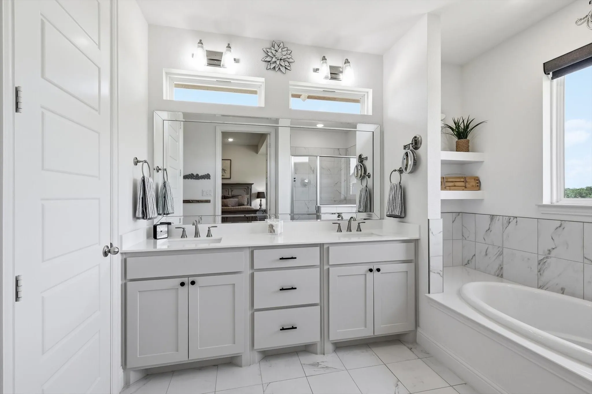 Single Family Residence For Sale in Parker County , 266 Odell Road, Springtown, Texas 76082, 3 Bedroom, 3 Bathroom, 3 Garage spaces, 2,335 Sqft, built in 2021, mls#21259097, Real Estate Agent in Springtown, Homes For Sale in Parker county, Homes For Sale in Springtown, Realtor in Springtown Texas, Real Estate Brokerage Independent Realty Texas, Luminita Cordes Realtor