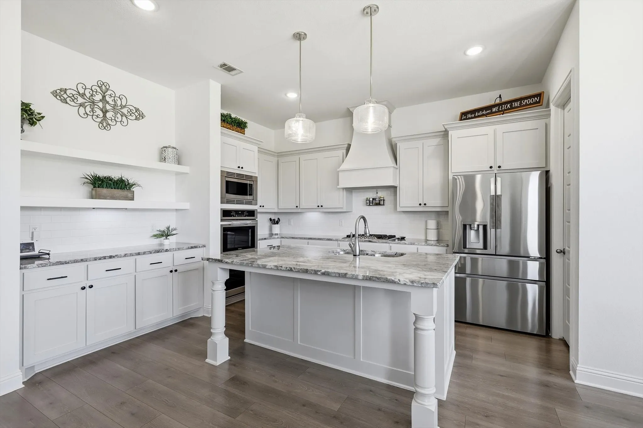 Single Family Residence For Sale in Parker County , 266 Odell Road, Springtown, Texas 76082, 3 Bedroom, 3 Bathroom, 3 Garage spaces, 2,335 Sqft, built in 2021, mls#21259097, Real Estate Agent in Springtown, Homes For Sale in Parker county, Homes For Sale in Springtown, Realtor in Springtown Texas, Real Estate Brokerage Independent Realty Texas, Luminita Cordes Realtor