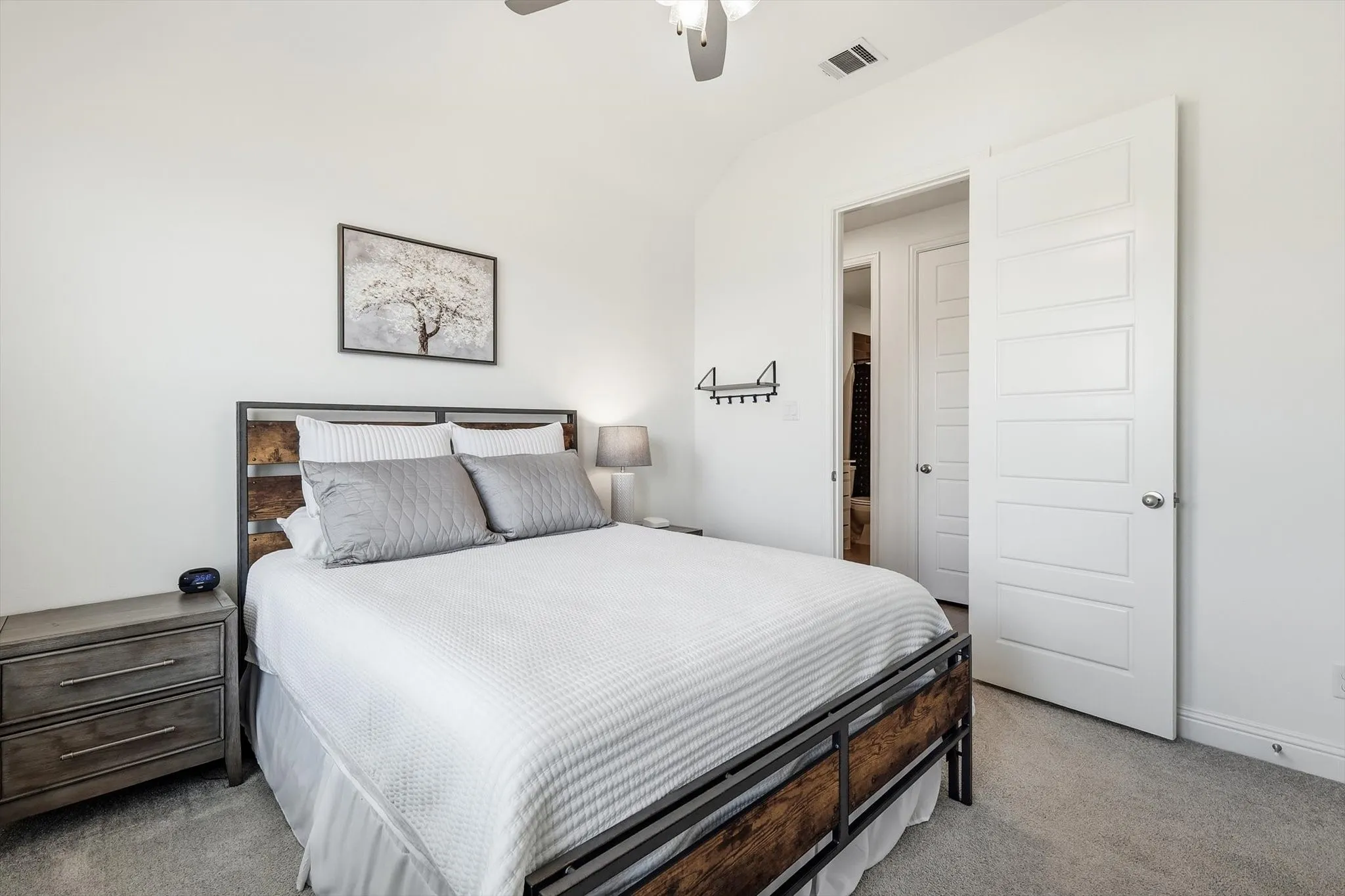 Single Family Residence For Sale in Parker County , 266 Odell Road, Springtown, Texas 76082, 3 Bedroom, 3 Bathroom, 3 Garage spaces, 2,335 Sqft, built in 2021, mls#21259097, Real Estate Agent in Springtown, Homes For Sale in Parker county, Homes For Sale in Springtown, Realtor in Springtown Texas, Real Estate Brokerage Independent Realty Texas, Luminita Cordes Realtor