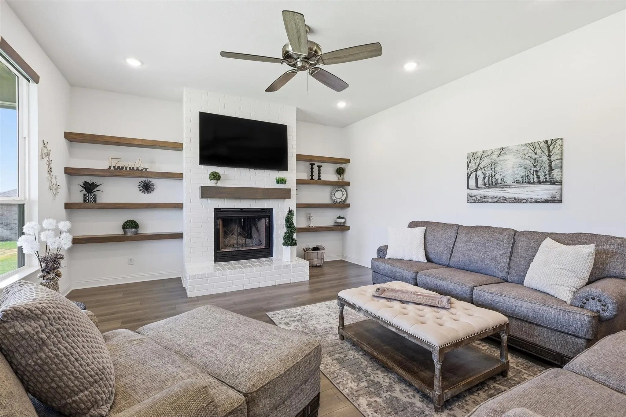 Single Family Residence For Sale in Parker County , 266 Odell Road, Springtown, Texas 76082, 3 Bedroom, 3 Bathroom, 3 Garage spaces, 2,335 Sqft, built in 2021, mls#21259097, Real Estate Agent in Springtown, Homes For Sale in Parker county, Homes For Sale in Springtown, Realtor in Springtown Texas, Real Estate Brokerage Independent Realty Texas, Luminita Cordes Realtor