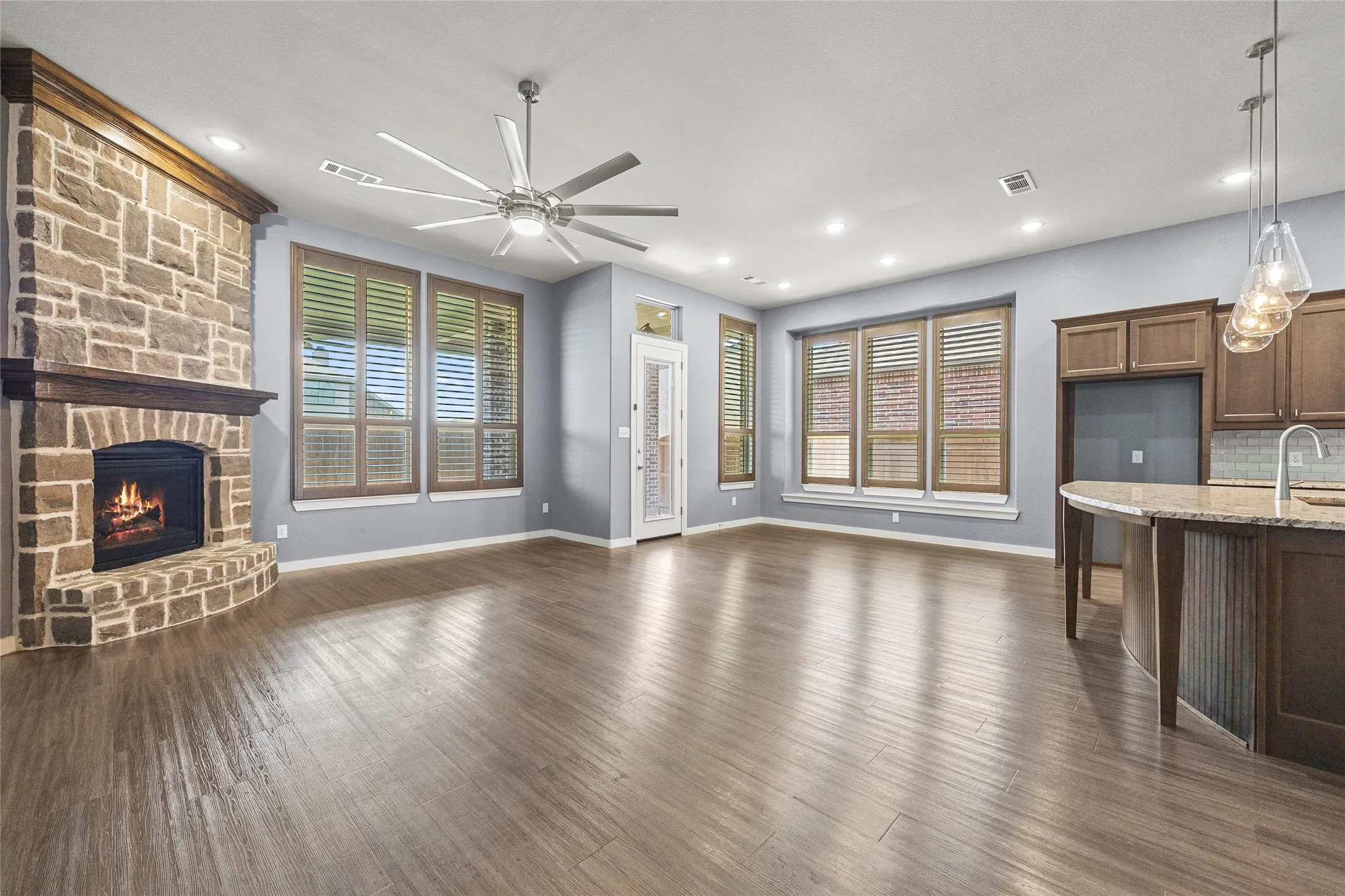 Single Family Residence For Sale in Rockwall County , 4034 Lagoon Place, Royse City, Texas 75189, 4 Bedroom, 3 Bathroom, 2 Garage spaces, 2,286 Sqft, built in 2019, mls#21284875, Real Estate Agent in Royse City, Homes For Sale in Rockwall county, Homes For Sale in Royse City, Realtor in Royse City Texas, Real Estate Brokerage Independent Realty Texas, Luminita Cordes Realtor