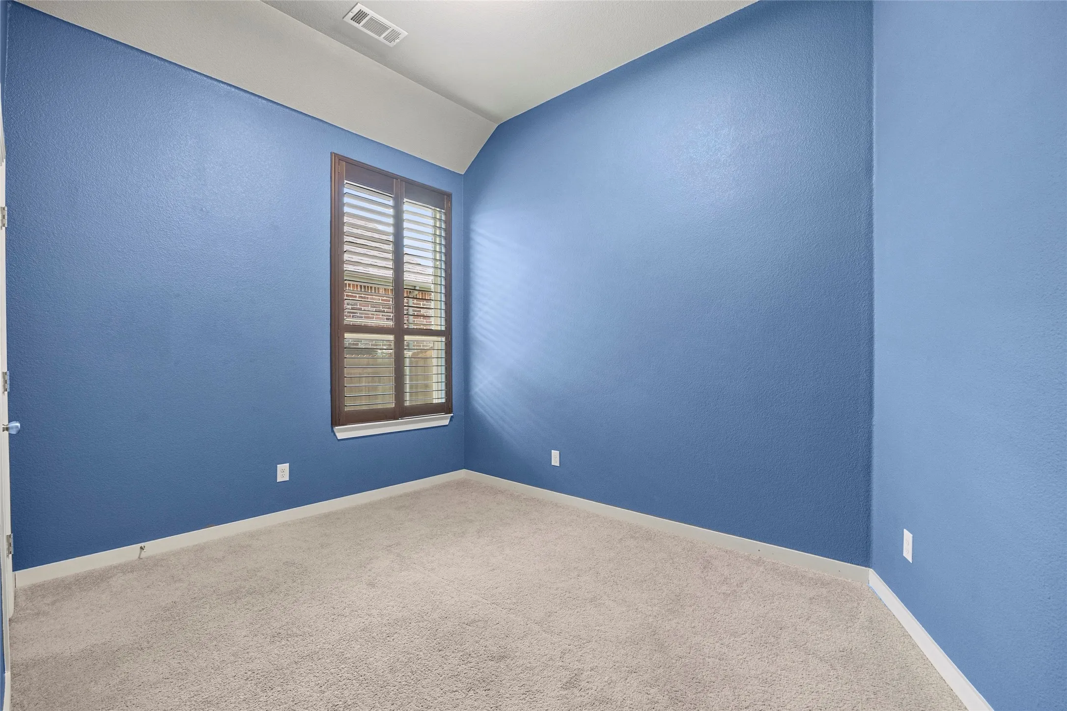 Single Family Residence For Sale in Rockwall County , 4034 Lagoon Place, Royse City, Texas 75189, 4 Bedroom, 3 Bathroom, 2 Garage spaces, 2,286 Sqft, built in 2019, mls#21284875, Real Estate Agent in Royse City, Homes For Sale in Rockwall county, Homes For Sale in Royse City, Realtor in Royse City Texas, Real Estate Brokerage Independent Realty Texas, Luminita Cordes Realtor