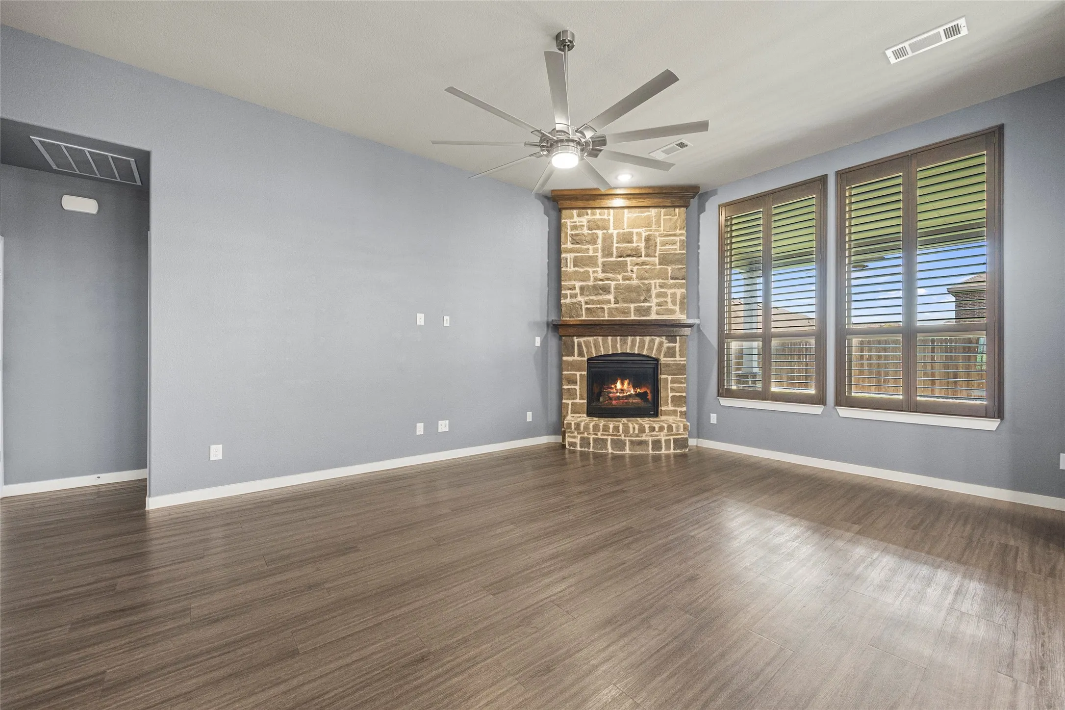 Single Family Residence For Sale in Rockwall County , 4034 Lagoon Place, Royse City, Texas 75189, 4 Bedroom, 3 Bathroom, 2 Garage spaces, 2,286 Sqft, built in 2019, mls#21284875, Real Estate Agent in Royse City, Homes For Sale in Rockwall county, Homes For Sale in Royse City, Realtor in Royse City Texas, Real Estate Brokerage Independent Realty Texas, Luminita Cordes Realtor