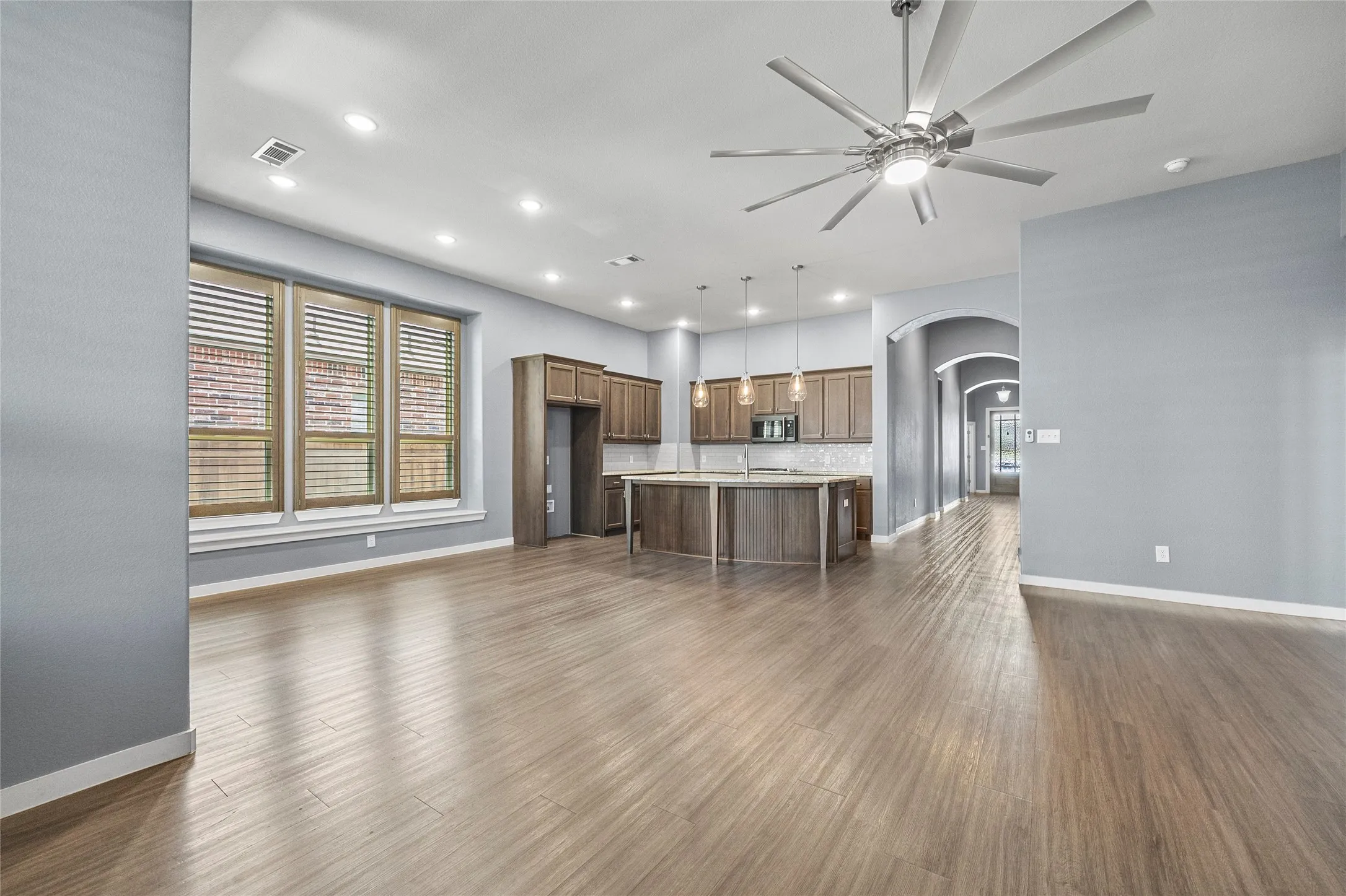 Single Family Residence For Sale in Rockwall County , 4034 Lagoon Place, Royse City, Texas 75189, 4 Bedroom, 3 Bathroom, 2 Garage spaces, 2,286 Sqft, built in 2019, mls#21284875, Real Estate Agent in Royse City, Homes For Sale in Rockwall county, Homes For Sale in Royse City, Realtor in Royse City Texas, Real Estate Brokerage Independent Realty Texas, Luminita Cordes Realtor