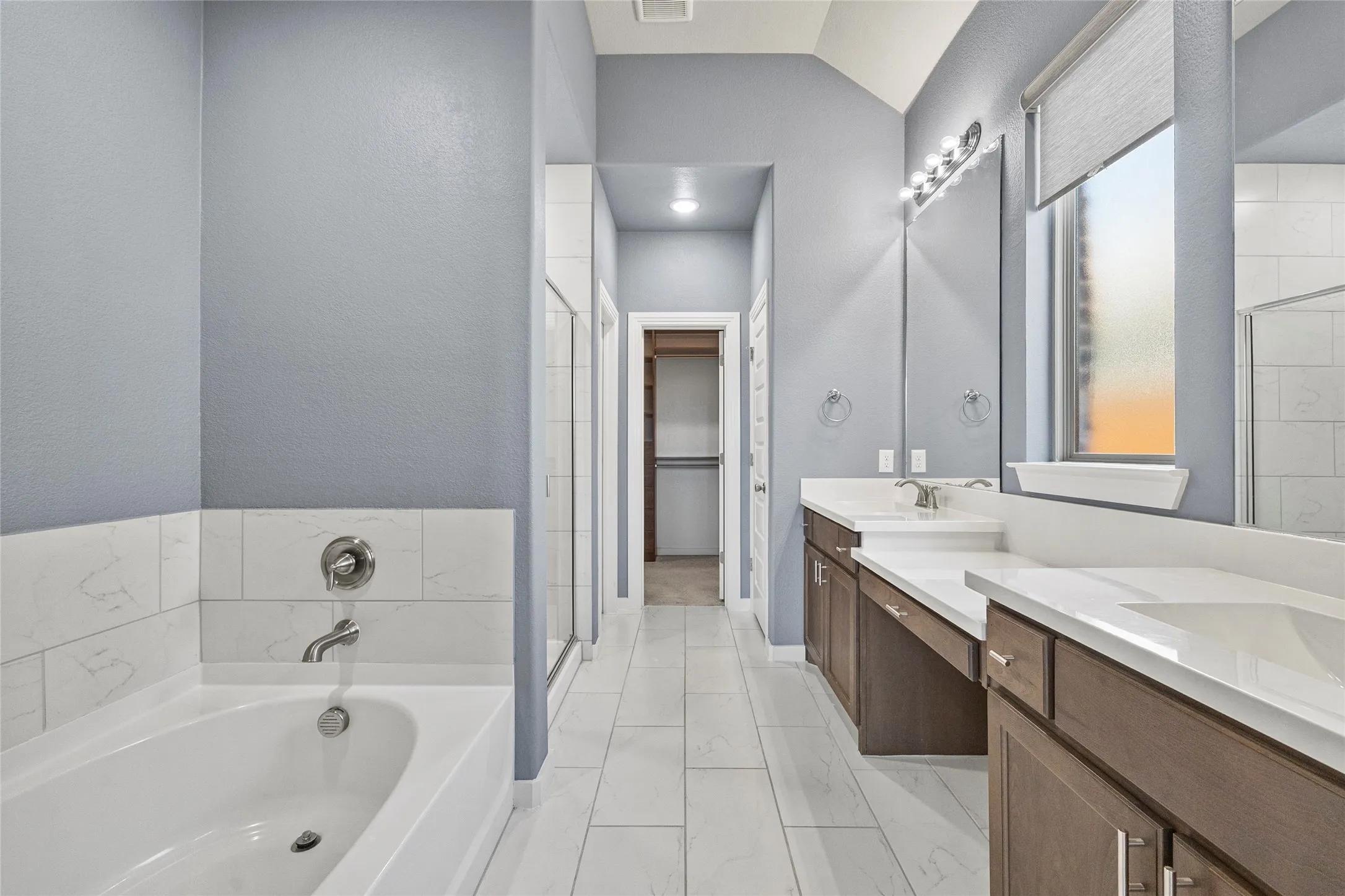 Single Family Residence For Sale in Rockwall County , 4034 Lagoon Place, Royse City, Texas 75189, 4 Bedroom, 3 Bathroom, 2 Garage spaces, 2,286 Sqft, built in 2019, mls#21284875, Real Estate Agent in Royse City, Homes For Sale in Rockwall county, Homes For Sale in Royse City, Realtor in Royse City Texas, Real Estate Brokerage Independent Realty Texas, Luminita Cordes Realtor