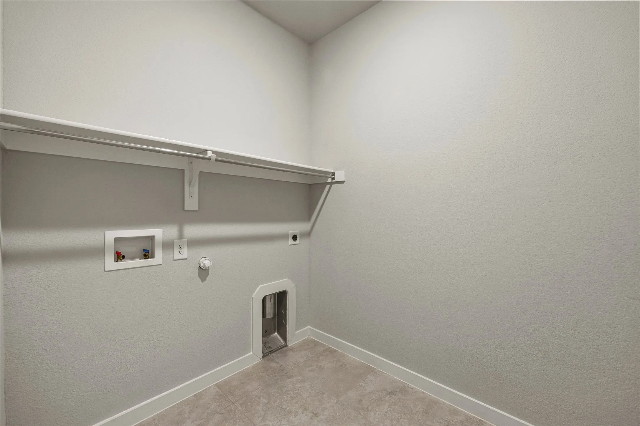 Single Family Residence For Sale in Rockwall County , 4034 Lagoon Place, Royse City, Texas 75189, 4 Bedroom, 3 Bathroom, 2 Garage spaces, 2,286 Sqft, built in 2019, mls#21284875, Real Estate Agent in Royse City, Homes For Sale in Rockwall county, Homes For Sale in Royse City, Realtor in Royse City Texas, Real Estate Brokerage Independent Realty Texas, Luminita Cordes Realtor