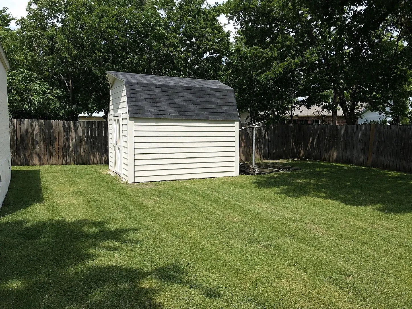 Single Family Residence For Rent in Tarrant County , 2804 W Biddison Street, Fort Worth, Texas 76109, 4 Bedroom, 3 Bathroom, Garage spaces, 2,200 Sqft, built in 1947, mls#21280475, Real Estate Agent in Fort Worth, Homes For Rent in Tarrant county, Homes For Rent in Fort Worth, Realtor in Fort Worth Texas, Real Estate Brokerage Independent Realty Texas, Luminita Cordes Realtor
