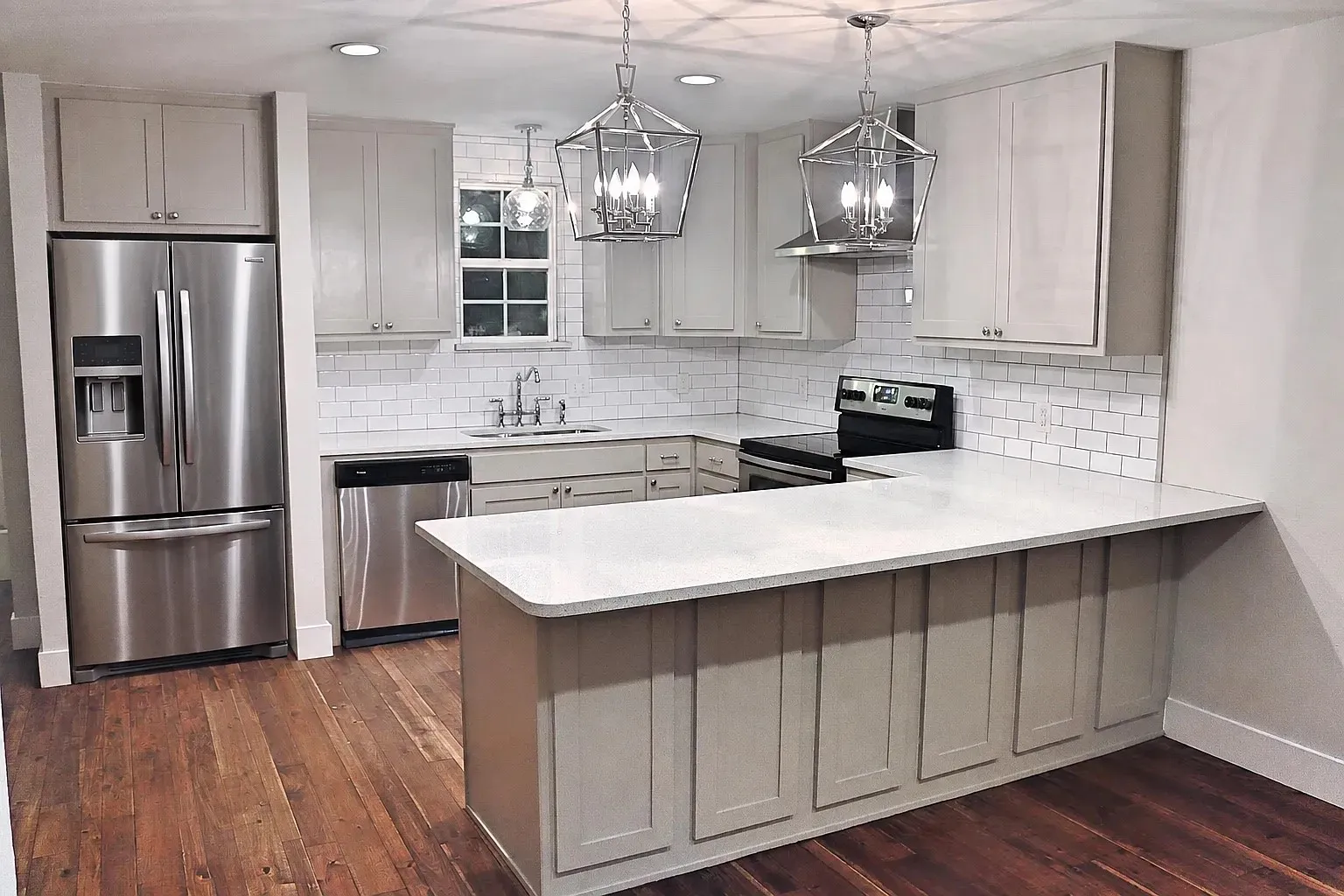 Single Family Residence For Rent in Tarrant County , 2804 W Biddison Street, Fort Worth, Texas 76109, 4 Bedroom, 3 Bathroom, Garage spaces, 2,200 Sqft, built in 1947, mls#21280475, Real Estate Agent in Fort Worth, Homes For Rent in Tarrant county, Homes For Rent in Fort Worth, Realtor in Fort Worth Texas, Real Estate Brokerage Independent Realty Texas, Luminita Cordes Realtor
