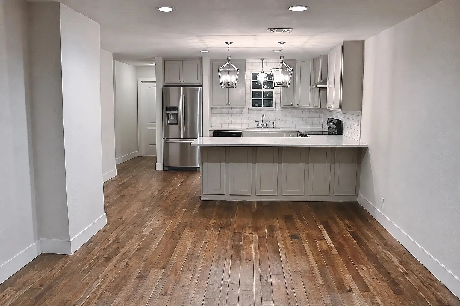 Single Family Residence For Rent in Tarrant County , 2804 W Biddison Street, Fort Worth, Texas 76109, 4 Bedroom, 3 Bathroom, Garage spaces, 2,200 Sqft, built in 1947, mls#21280475, Real Estate Agent in Fort Worth, Homes For Rent in Tarrant county, Homes For Rent in Fort Worth, Realtor in Fort Worth Texas, Real Estate Brokerage Independent Realty Texas, Luminita Cordes Realtor