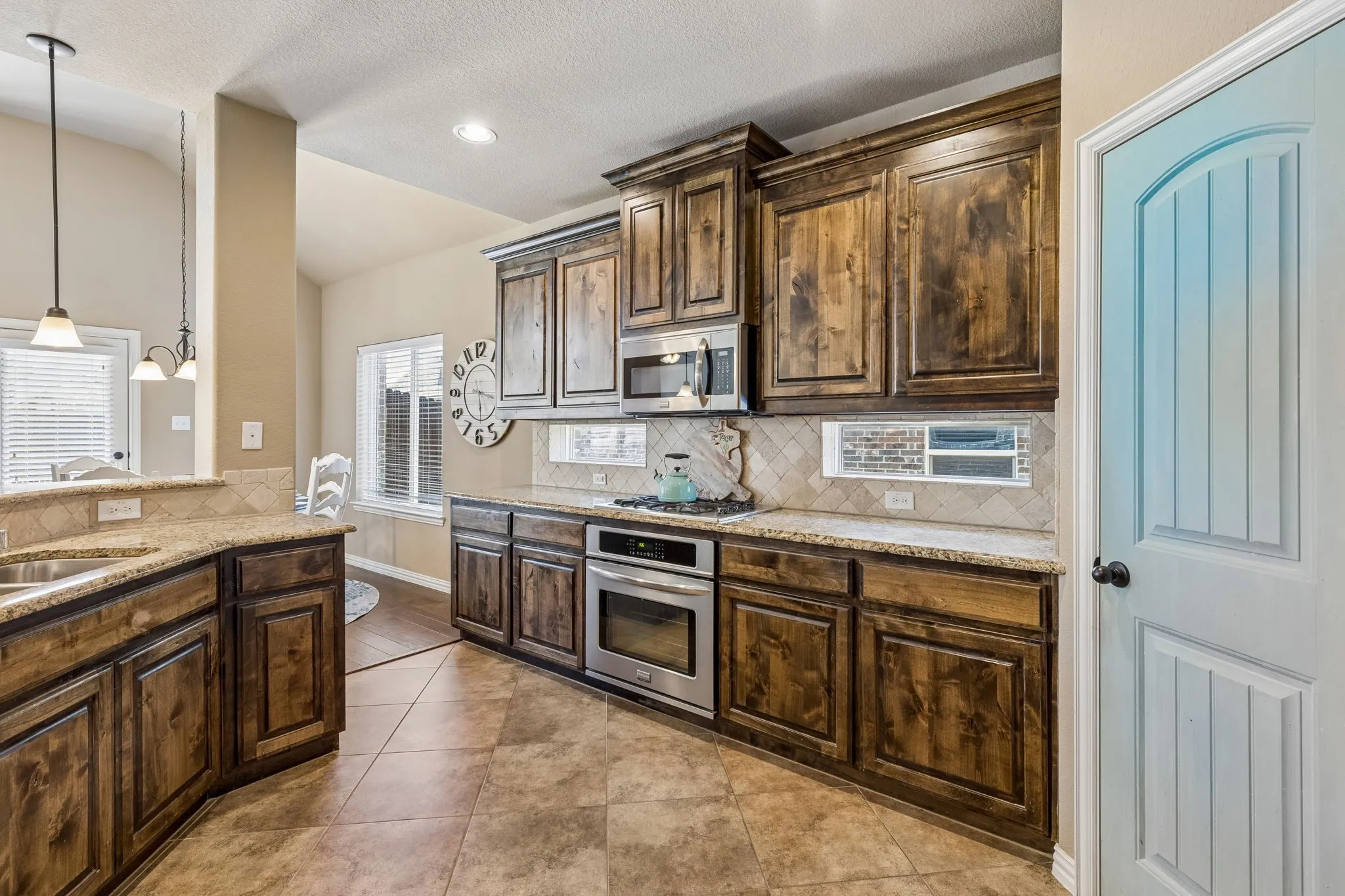 Single Family Residence For Sale in Denton County , 2452 Elm Valley Drive, Little Elm, Texas 75068, 4 Bedroom, 3 Bathroom, 2 Garage spaces, 2,645 Sqft, built in 2013, mls#21287780, Real Estate Agent in Little Elm, Homes For Sale in Denton county, Homes For Sale in Little Elm, Realtor in Little Elm Texas, Real Estate Brokerage Independent Realty Texas, Luminita Cordes Realtor