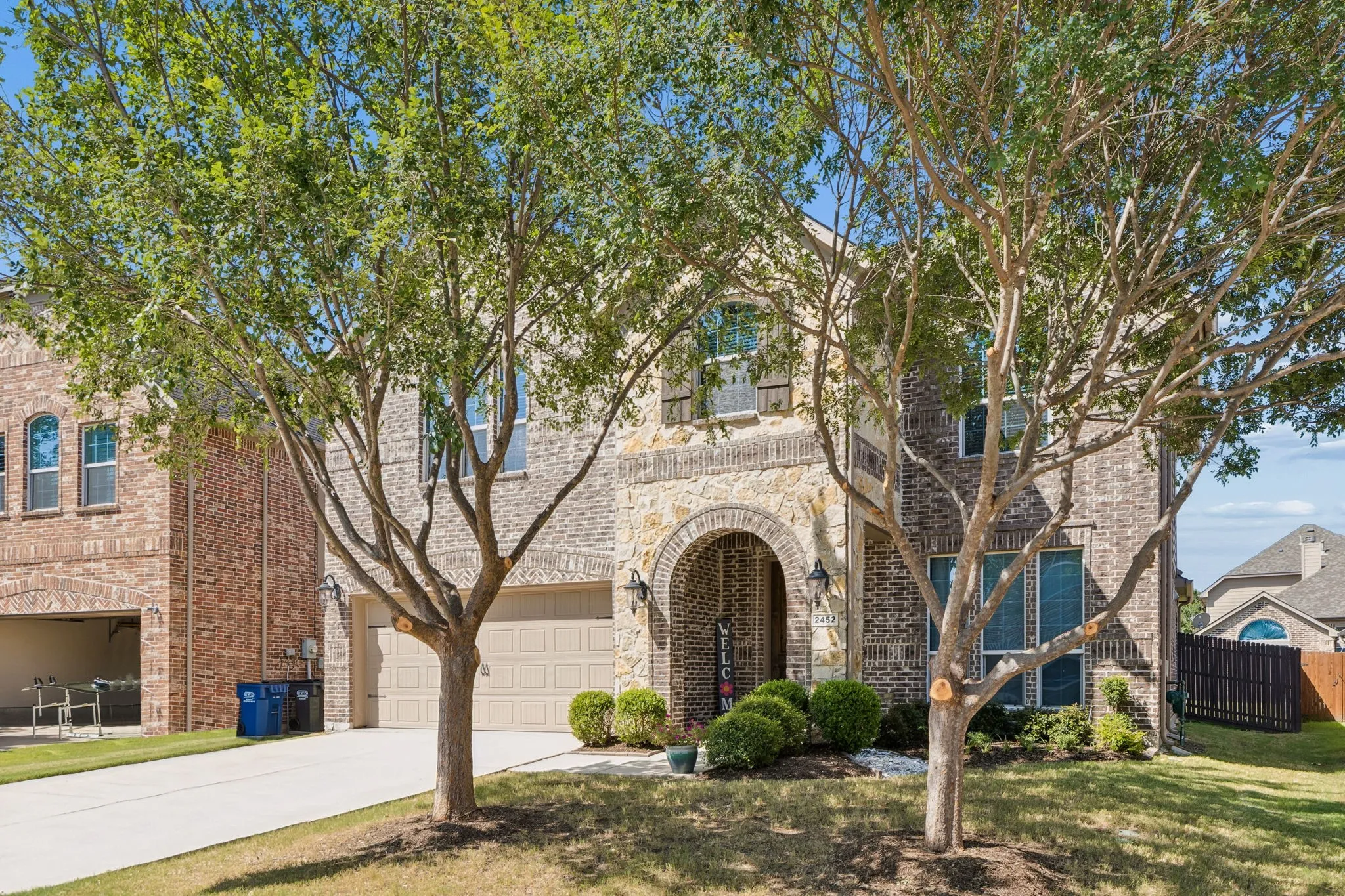 Single Family Residence For Sale in Denton County , 2452 Elm Valley Drive, Little Elm, Texas 75068, 4 Bedroom, 3 Bathroom, 2 Garage spaces, 2,645 Sqft, built in 2013, mls#21287780, Real Estate Agent in Little Elm, Homes For Sale in Denton county, Homes For Sale in Little Elm, Realtor in Little Elm Texas, Real Estate Brokerage Independent Realty Texas, Luminita Cordes Realtor