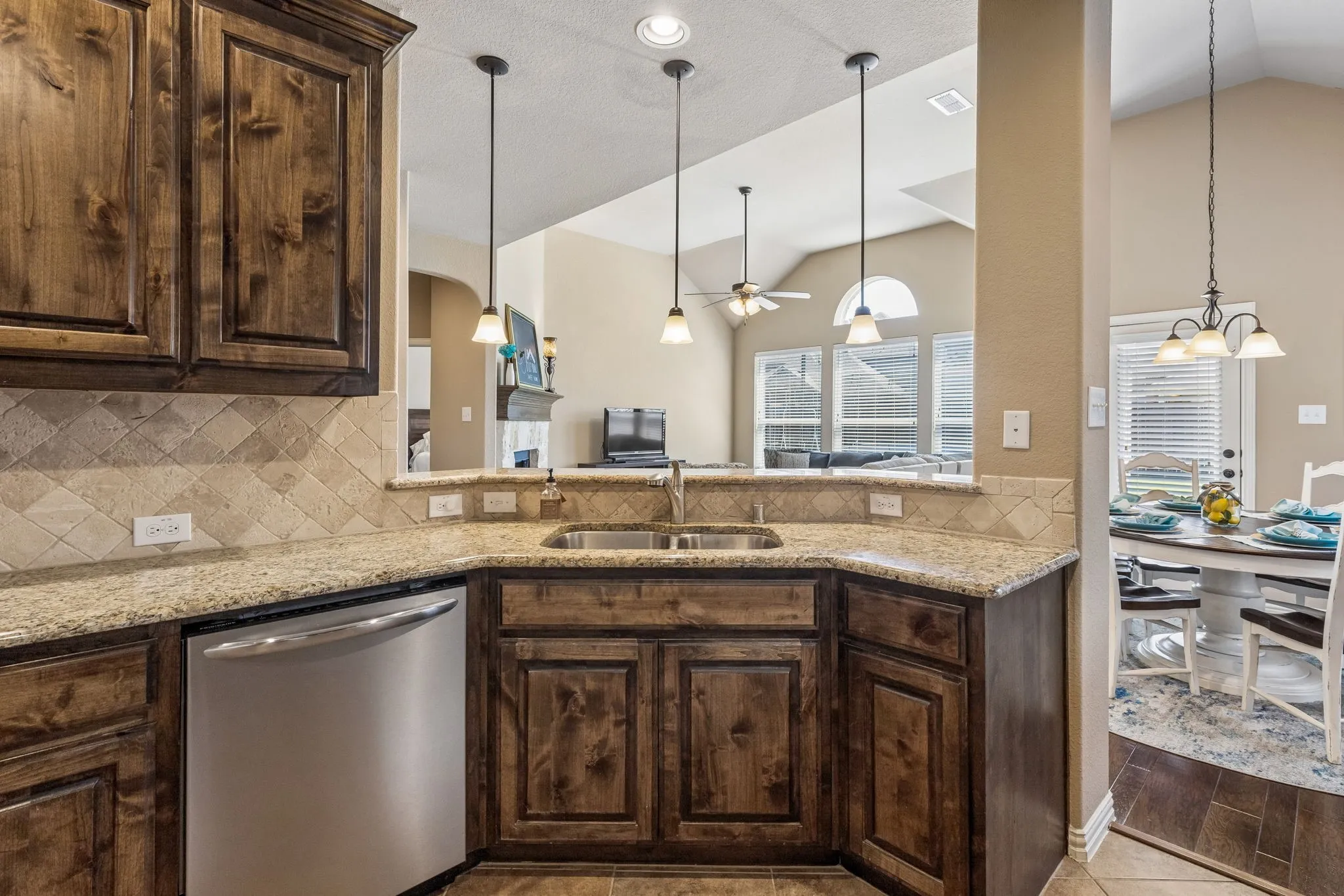Single Family Residence For Sale in Denton County , 2452 Elm Valley Drive, Little Elm, Texas 75068, 4 Bedroom, 3 Bathroom, 2 Garage spaces, 2,645 Sqft, built in 2013, mls#21287780, Real Estate Agent in Little Elm, Homes For Sale in Denton county, Homes For Sale in Little Elm, Realtor in Little Elm Texas, Real Estate Brokerage Independent Realty Texas, Luminita Cordes Realtor