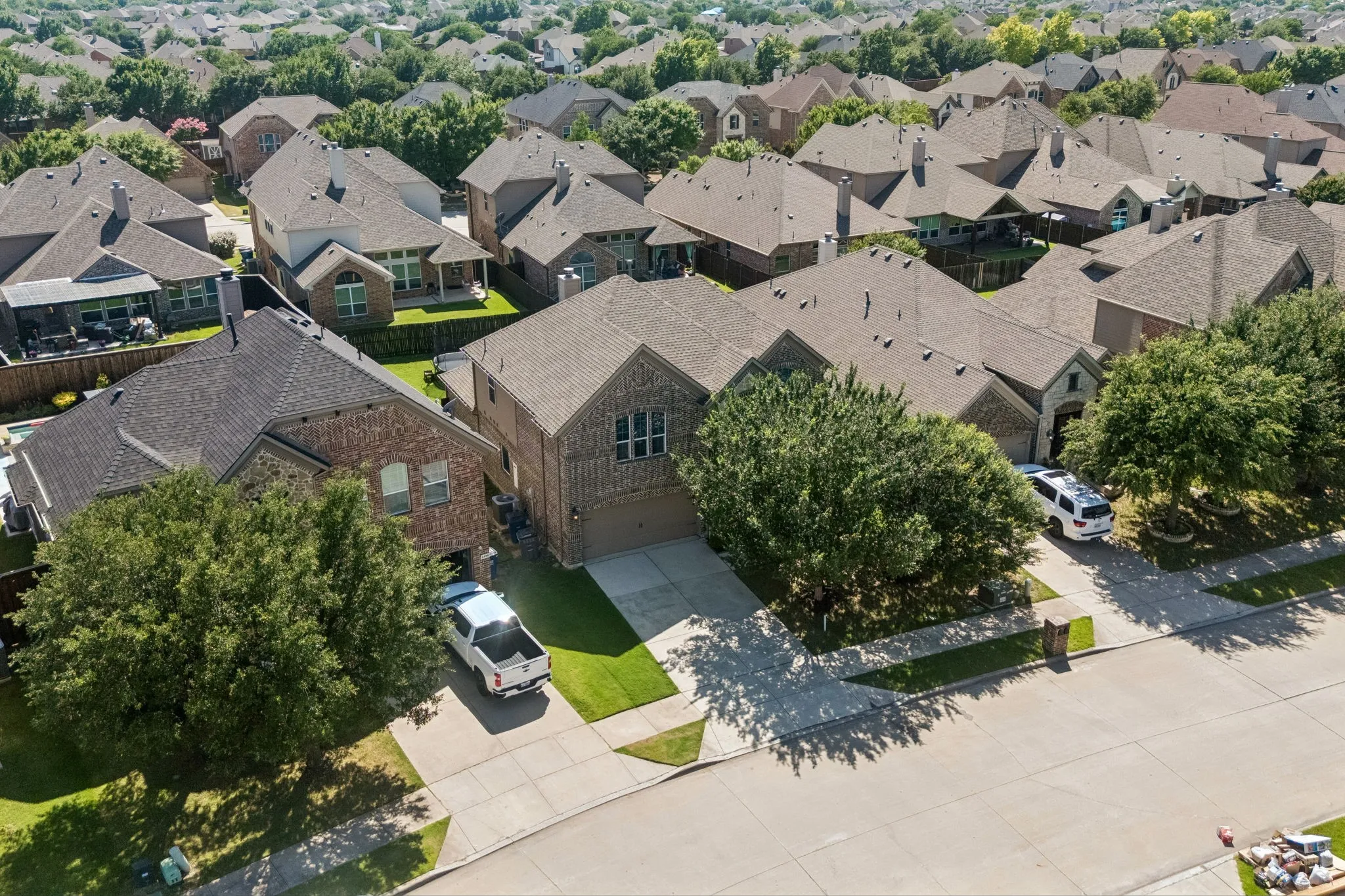 Single Family Residence For Sale in Denton County , 2452 Elm Valley Drive, Little Elm, Texas 75068, 4 Bedroom, 3 Bathroom, 2 Garage spaces, 2,645 Sqft, built in 2013, mls#21287780, Real Estate Agent in Little Elm, Homes For Sale in Denton county, Homes For Sale in Little Elm, Realtor in Little Elm Texas, Real Estate Brokerage Independent Realty Texas, Luminita Cordes Realtor