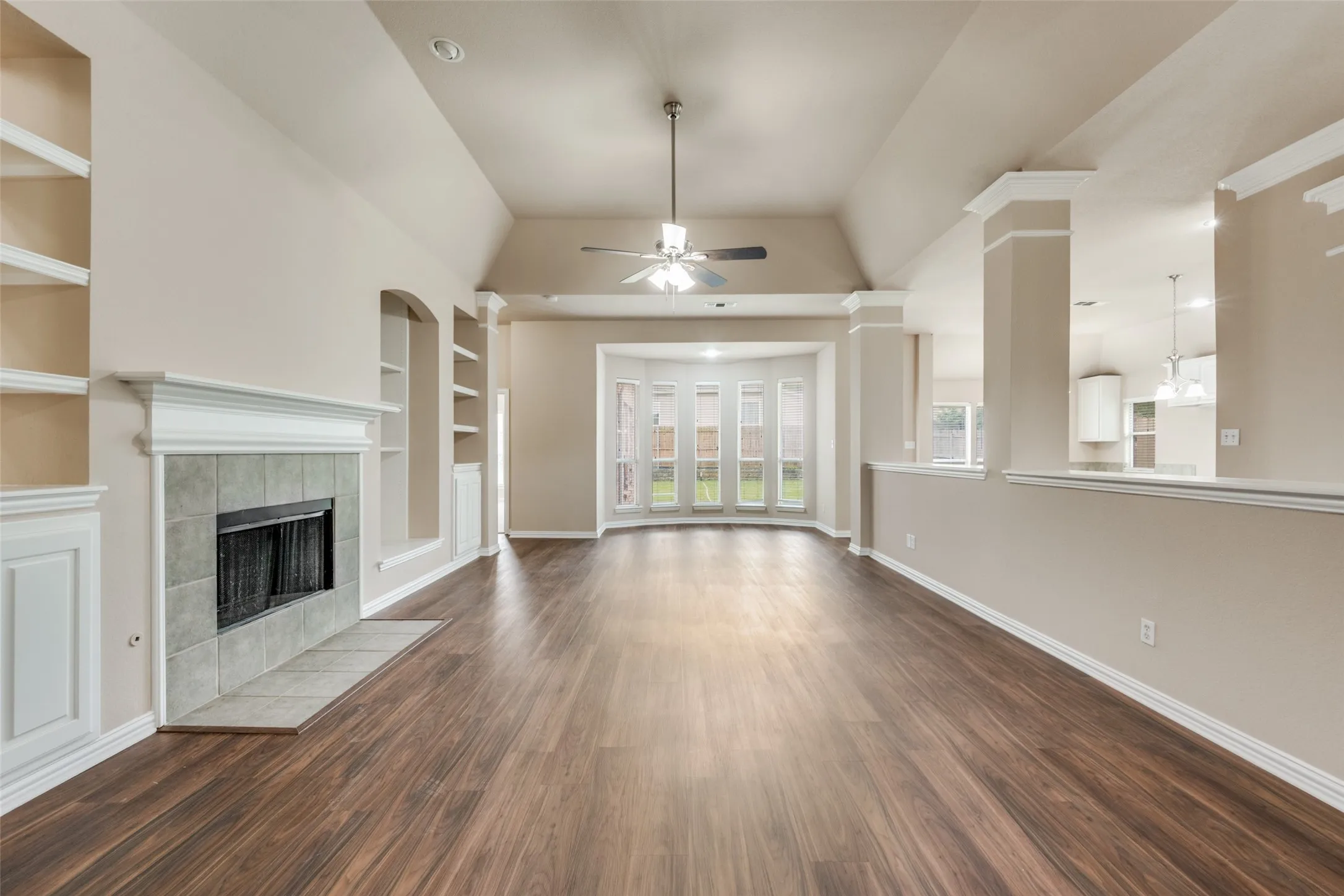 Single Family Residence For Sale in Tarrant County , 2308 Bear Run Road, Arlington, Texas 76001, 4 Bedroom, 2 Bathroom, 2 Garage spaces, 2,376 Sqft, built in 2002, mls#21288418, Real Estate Agent in Arlington, Homes For Sale in Tarrant county, Homes For Sale in Arlington, Realtor in Arlington Texas, Real Estate Brokerage Independent Realty Texas, Luminita Cordes Realtor