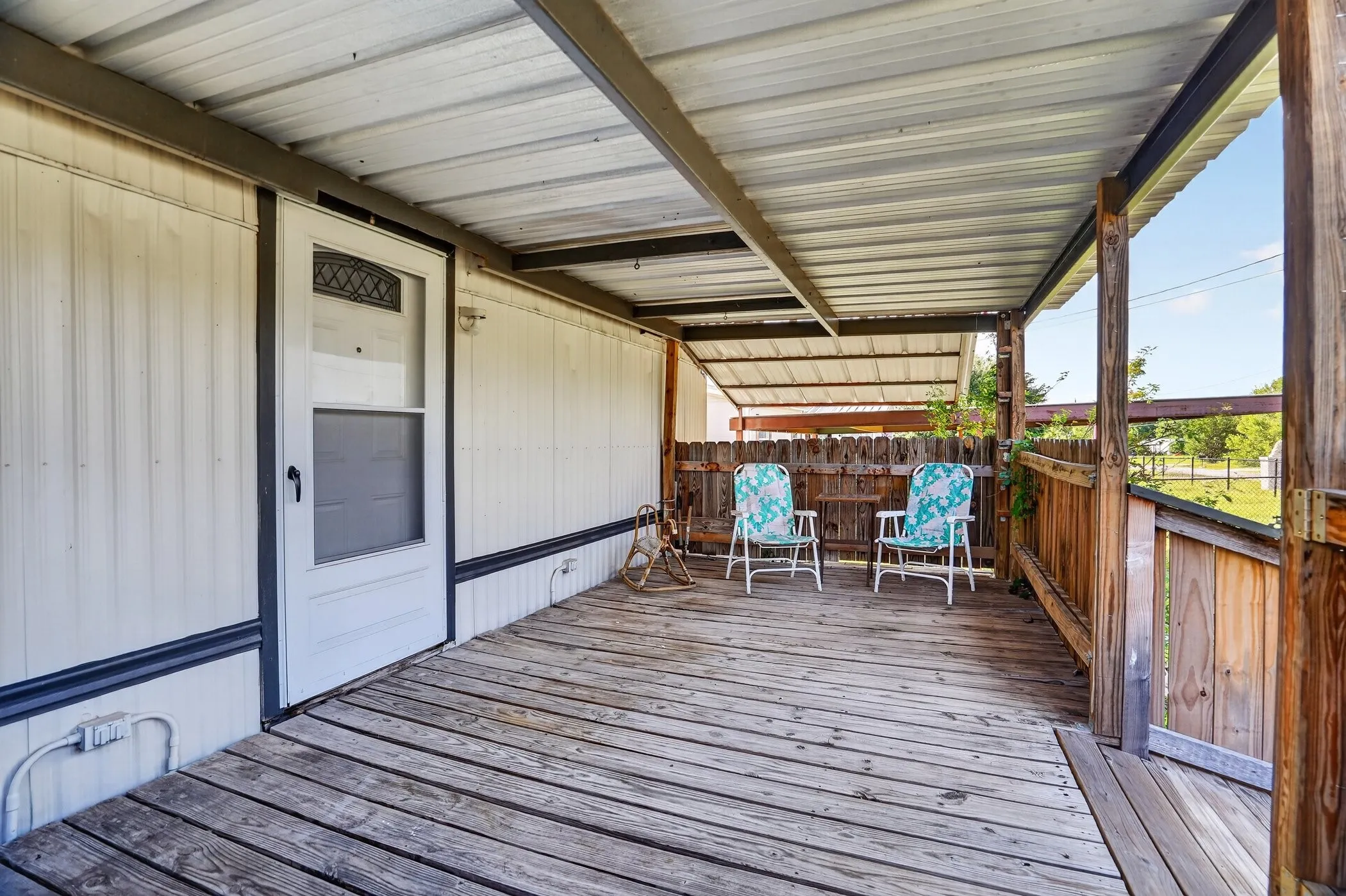 Mobile Home For Sale in Hood County , 7601 River Run, Granbury, Texas 76049, 2 Bedroom, 2 Bathroom, Garage spaces, 896 Sqft, built in 1995, mls#21276334, Real Estate Agent in Granbury, Homes For Sale in Hood county, Homes For Sale in Granbury, Realtor in Granbury Texas, Real Estate Brokerage Independent Realty Texas, Luminita Cordes Realtor