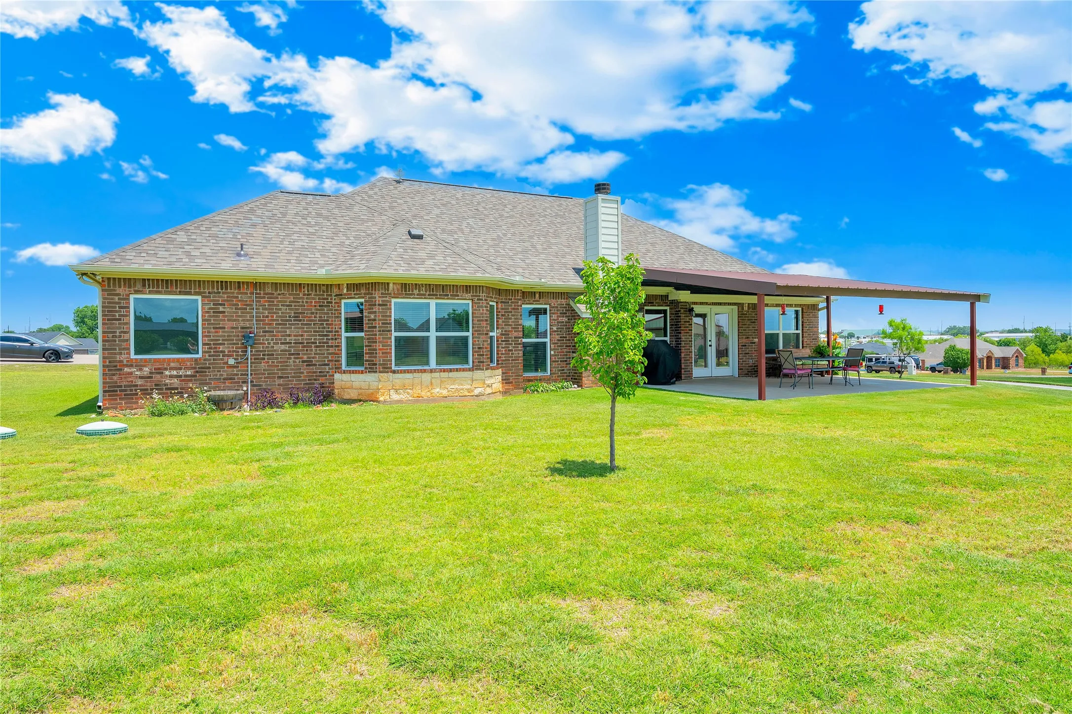 Single Family Residence For Sale in Parker County , 109 Falcons Eye Court, Weatherford, Texas 76087, 3 Bedroom, 2 Bathroom, 2 Garage spaces, 2,059 Sqft, built in 2006, mls#21270222, Real Estate Agent in Weatherford, Homes For Sale in Parker county, Homes For Sale in Weatherford, Realtor in Weatherford Texas, Real Estate Brokerage Independent Realty Texas, Luminita Cordes Realtor