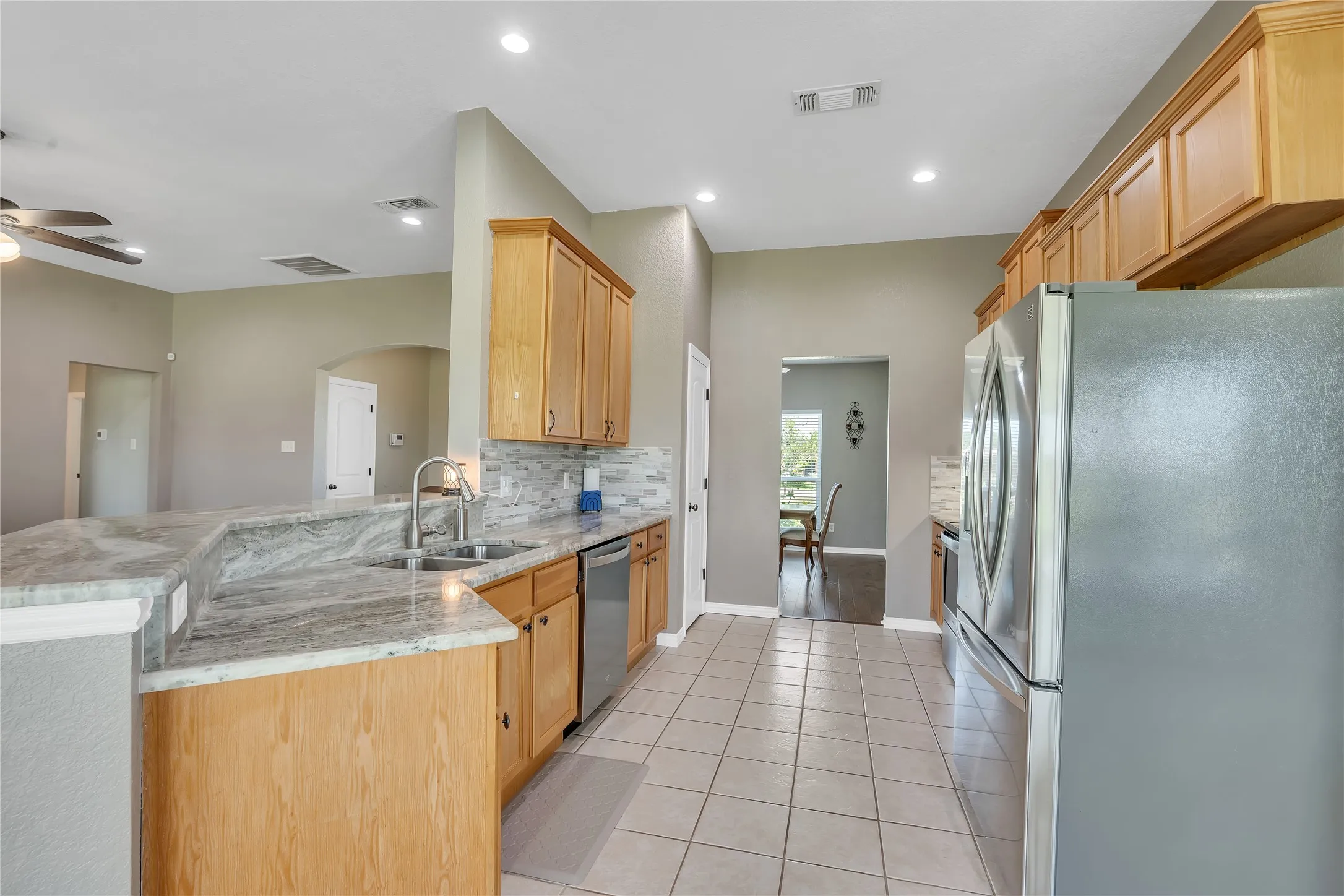Single Family Residence For Sale in Parker County , 109 Falcons Eye Court, Weatherford, Texas 76087, 3 Bedroom, 2 Bathroom, 2 Garage spaces, 2,059 Sqft, built in 2006, mls#21270222, Real Estate Agent in Weatherford, Homes For Sale in Parker county, Homes For Sale in Weatherford, Realtor in Weatherford Texas, Real Estate Brokerage Independent Realty Texas, Luminita Cordes Realtor