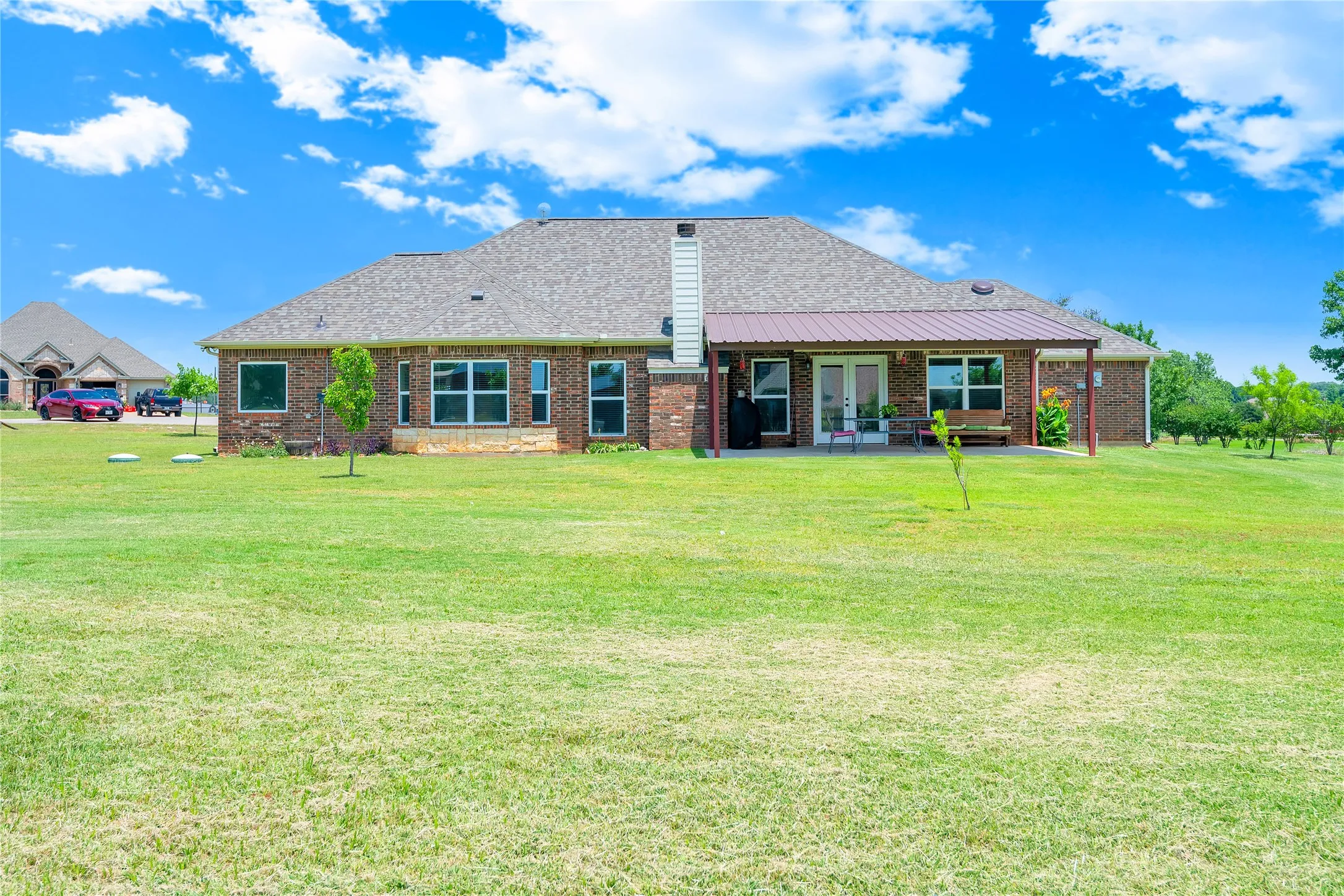 Single Family Residence For Sale in Parker County , 109 Falcons Eye Court, Weatherford, Texas 76087, 3 Bedroom, 2 Bathroom, 2 Garage spaces, 2,059 Sqft, built in 2006, mls#21270222, Real Estate Agent in Weatherford, Homes For Sale in Parker county, Homes For Sale in Weatherford, Realtor in Weatherford Texas, Real Estate Brokerage Independent Realty Texas, Luminita Cordes Realtor
