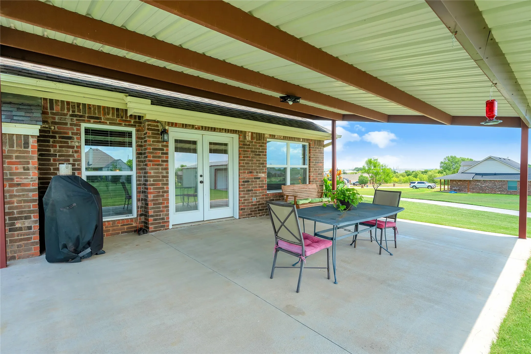 Single Family Residence For Sale in Parker County , 109 Falcons Eye Court, Weatherford, Texas 76087, 3 Bedroom, 2 Bathroom, 2 Garage spaces, 2,059 Sqft, built in 2006, mls#21270222, Real Estate Agent in Weatherford, Homes For Sale in Parker county, Homes For Sale in Weatherford, Realtor in Weatherford Texas, Real Estate Brokerage Independent Realty Texas, Luminita Cordes Realtor