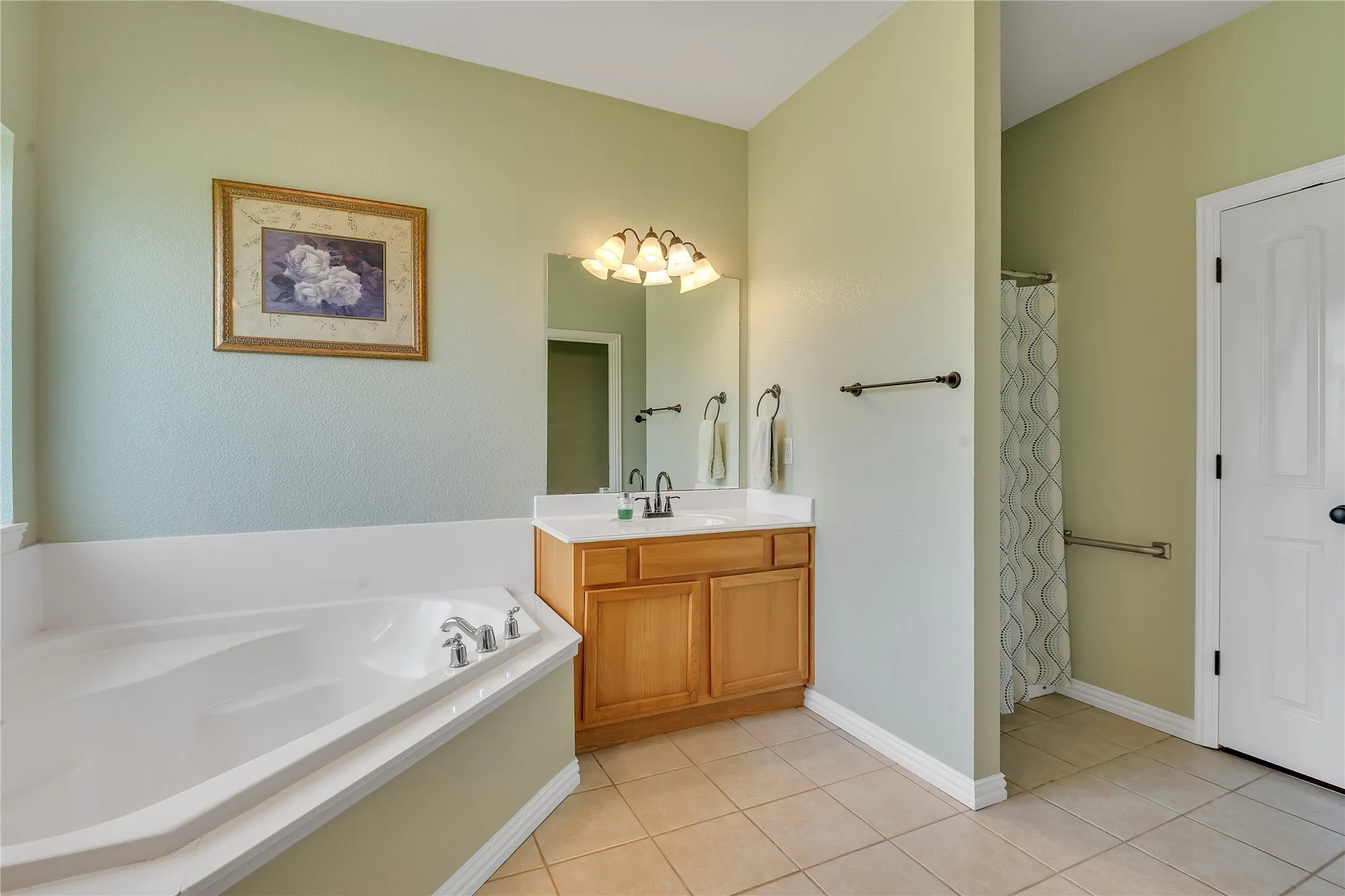 Single Family Residence For Sale in Parker County , 109 Falcons Eye Court, Weatherford, Texas 76087, 3 Bedroom, 2 Bathroom, 2 Garage spaces, 2,059 Sqft, built in 2006, mls#21270222, Real Estate Agent in Weatherford, Homes For Sale in Parker county, Homes For Sale in Weatherford, Realtor in Weatherford Texas, Real Estate Brokerage Independent Realty Texas, Luminita Cordes Realtor
