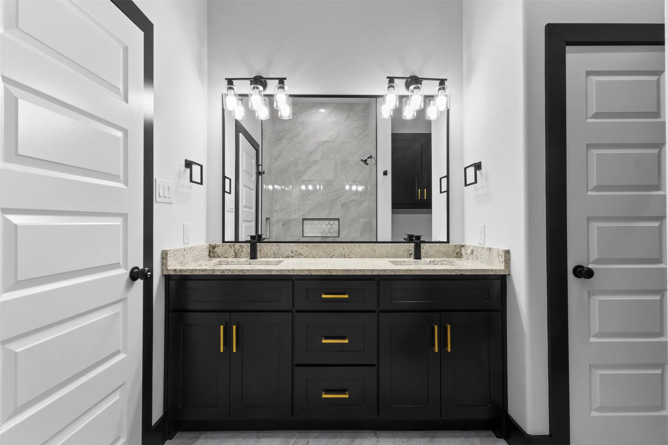 Single Family Residence For Sale in Dallas County , 613 N Dwight Avenue, Dallas, Texas 75211, 4 Bedroom, 2 Bathroom, 2 Garage spaces, 1,894 Sqft, built in 2026, mls#21289646, Real Estate Agent in Dallas, Homes For Sale in Dallas county, Homes For Sale in Dallas, Realtor in Dallas Texas, Real Estate Brokerage Independent Realty Texas, Luminita Cordes Realtor