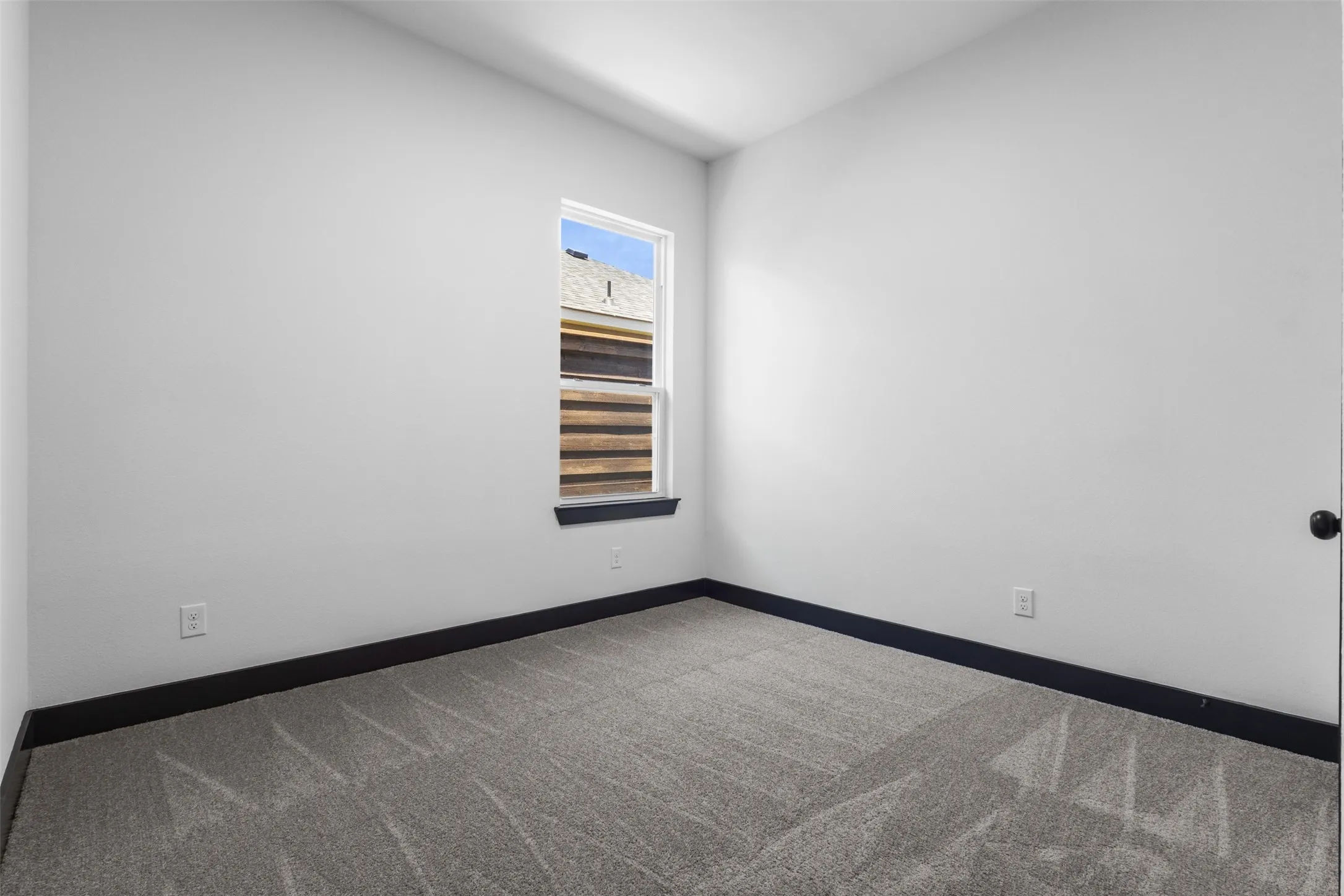 Single Family Residence For Sale in Dallas County , 613 N Dwight Avenue, Dallas, Texas 75211, 4 Bedroom, 2 Bathroom, 2 Garage spaces, 1,894 Sqft, built in 2026, mls#21289646, Real Estate Agent in Dallas, Homes For Sale in Dallas county, Homes For Sale in Dallas, Realtor in Dallas Texas, Real Estate Brokerage Independent Realty Texas, Luminita Cordes Realtor