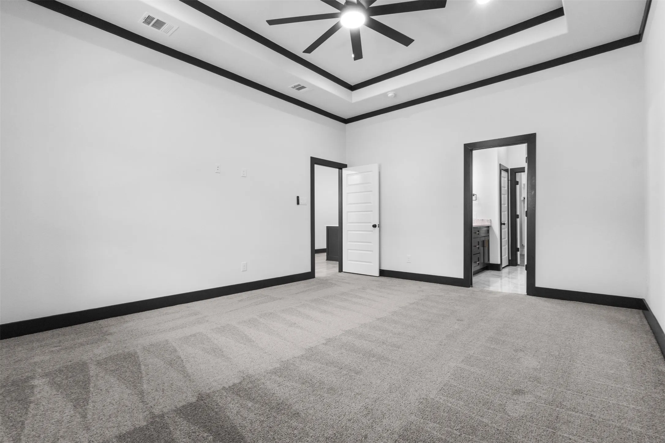 Single Family Residence For Sale in Dallas County , 613 N Dwight Avenue, Dallas, Texas 75211, 4 Bedroom, 2 Bathroom, 2 Garage spaces, 1,894 Sqft, built in 2026, mls#21289646, Real Estate Agent in Dallas, Homes For Sale in Dallas county, Homes For Sale in Dallas, Realtor in Dallas Texas, Real Estate Brokerage Independent Realty Texas, Luminita Cordes Realtor