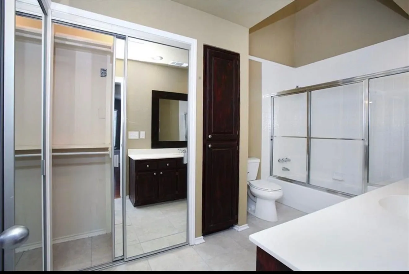 Condominium For Rent in Dallas County , 5100 Verde Valley Lane 137, Dallas, Texas 75254, 2 Bedroom, 3 Bathroom, Garage spaces, 1,510 Sqft, built in 1982, Price $2,400, mls#21290149, Real Estate Agent in Dallas, Homes For Rent in Dallas county, Homes For Rent in Dallas, Realtor in Dallas Texas, Real Estate Brokerage Independent Realty Texas, Luminita Cordes Realtor
