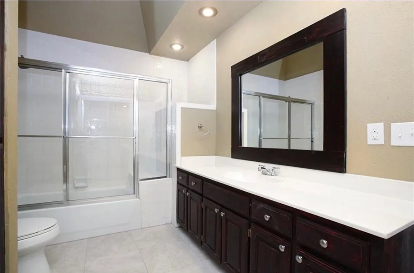 Condominium For Rent in Dallas County , 5100 Verde Valley Lane 137, Dallas, Texas 75254, 2 Bedroom, 3 Bathroom, Garage spaces, 1,510 Sqft, built in 1982, Price $2,400, mls#21290149, Real Estate Agent in Dallas, Homes For Rent in Dallas county, Homes For Rent in Dallas, Realtor in Dallas Texas, Real Estate Brokerage Independent Realty Texas, Luminita Cordes Realtor