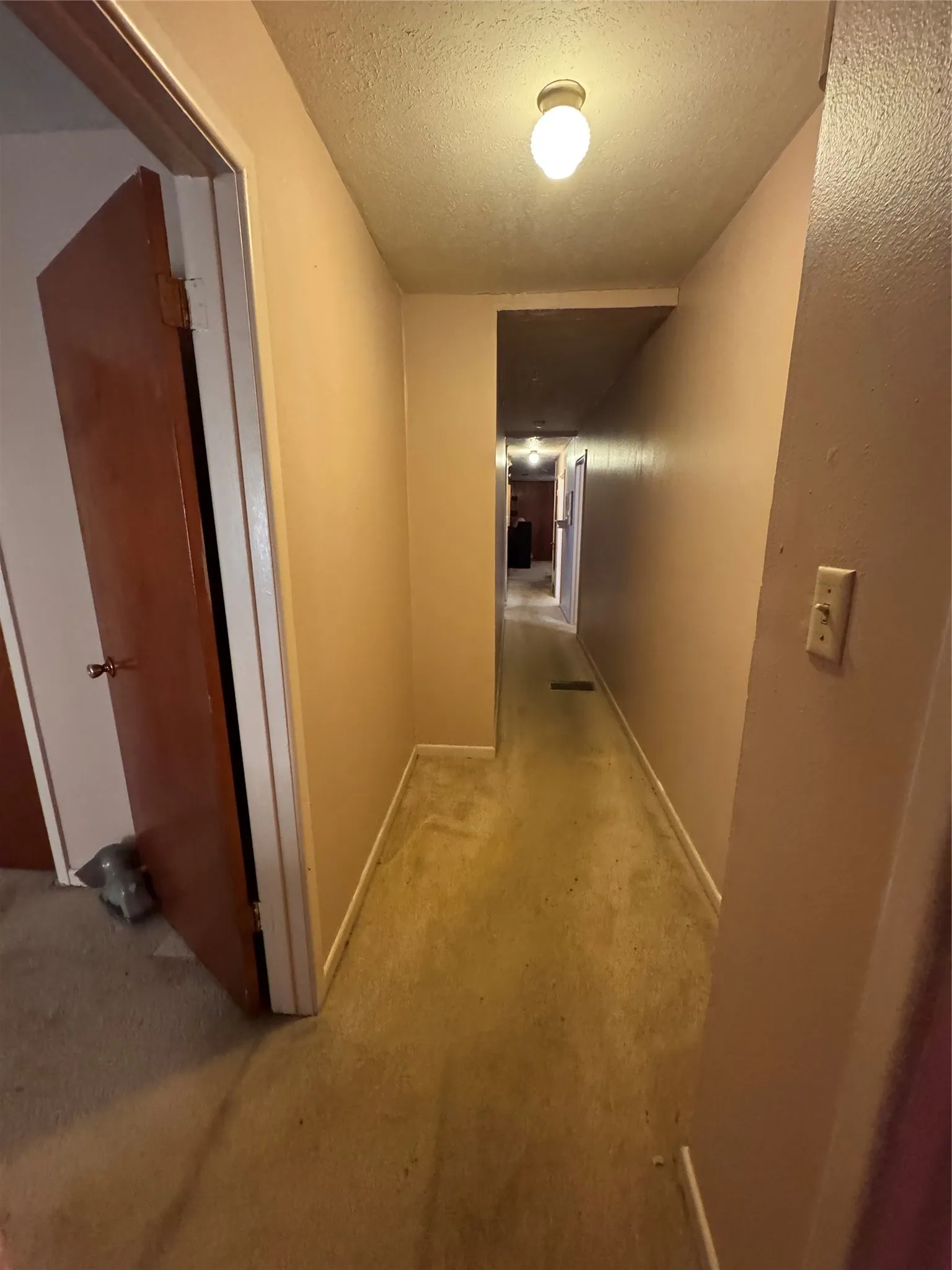 Single Family Residence For Sale in Wood County , 259 Lone Oak Drive, Hawkins, Texas 75765, 4 Bedroom, 2 Bathroom, 2 Garage spaces, 2,020 Sqft, built in 1970, mls#21290225, Real Estate Agent in Hawkins, Homes For Sale in Wood county, Homes For Sale in Hawkins, Realtor in Hawkins Texas, Real Estate Brokerage Independent Realty Texas, Luminita Cordes Realtor