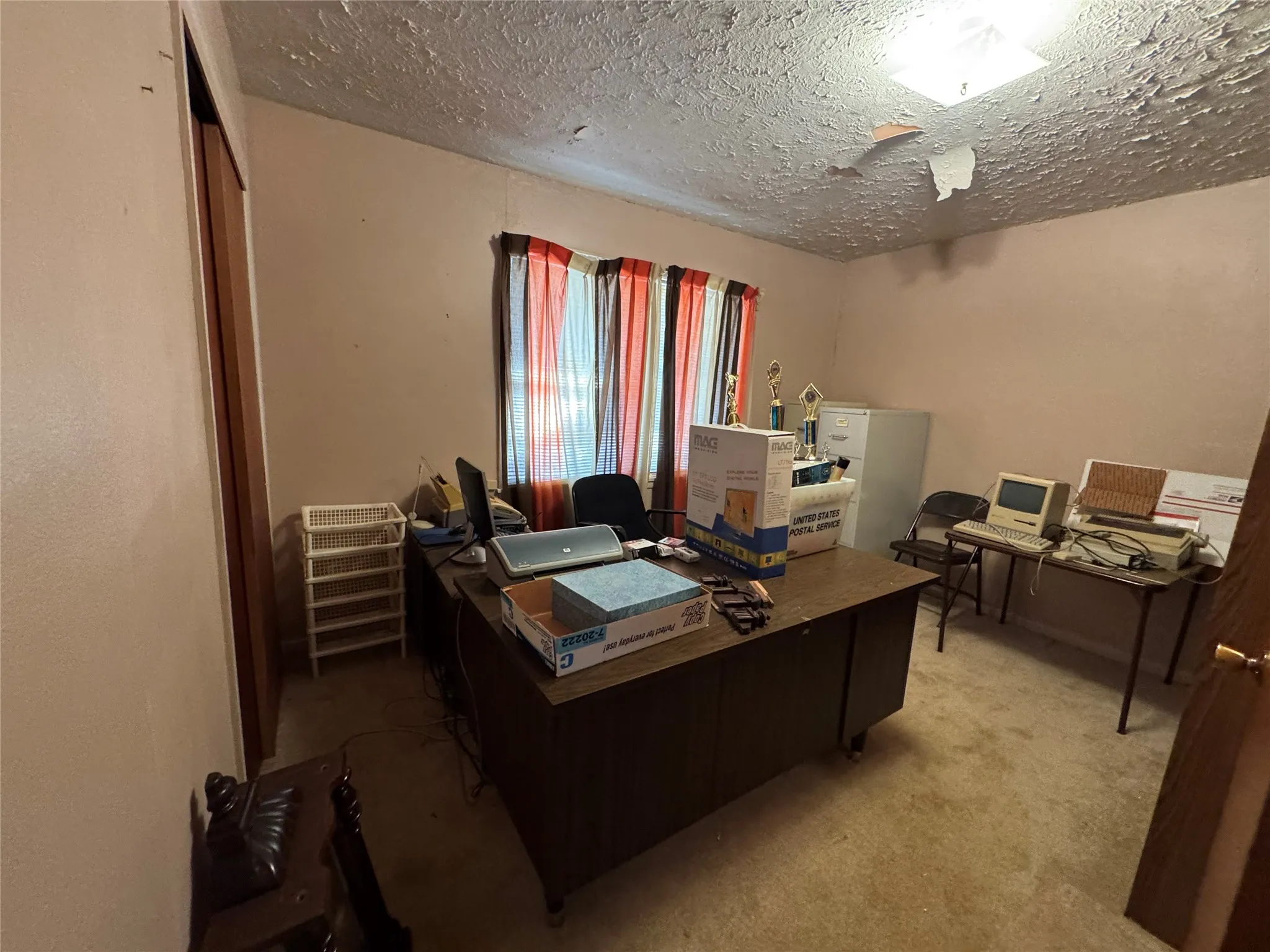 Single Family Residence For Sale in Wood County , 259 Lone Oak Drive, Hawkins, Texas 75765, 4 Bedroom, 2 Bathroom, 2 Garage spaces, 2,020 Sqft, built in 1970, mls#21290225, Real Estate Agent in Hawkins, Homes For Sale in Wood county, Homes For Sale in Hawkins, Realtor in Hawkins Texas, Real Estate Brokerage Independent Realty Texas, Luminita Cordes Realtor