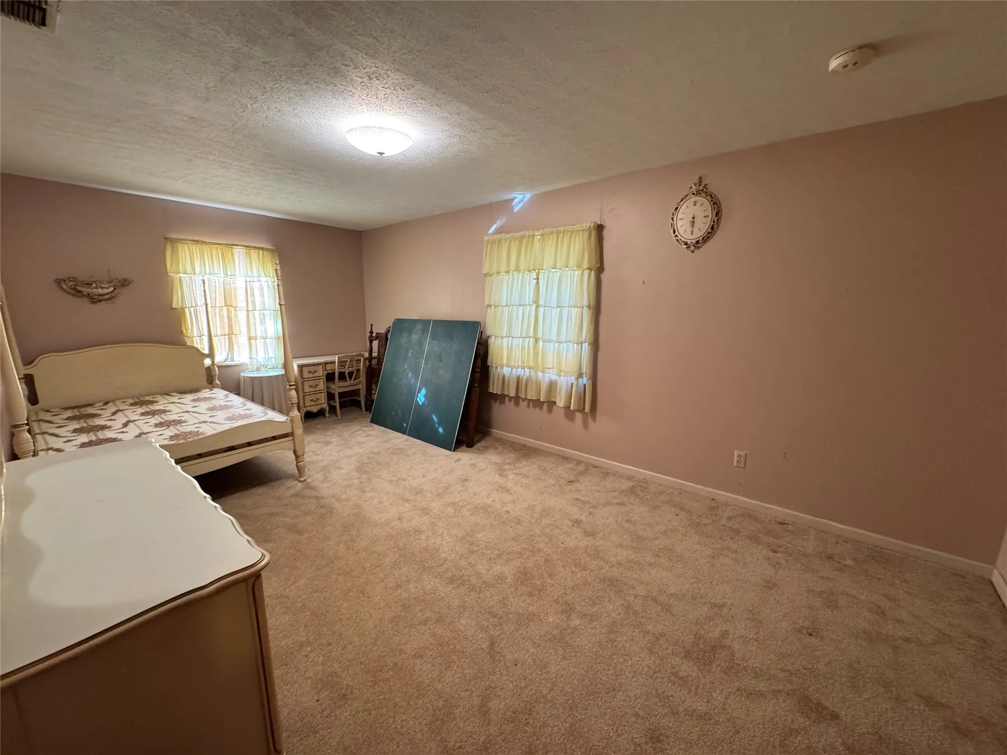 Single Family Residence For Sale in Wood County , 259 Lone Oak Drive, Hawkins, Texas 75765, 4 Bedroom, 2 Bathroom, 2 Garage spaces, 2,020 Sqft, built in 1970, mls#21290225, Real Estate Agent in Hawkins, Homes For Sale in Wood county, Homes For Sale in Hawkins, Realtor in Hawkins Texas, Real Estate Brokerage Independent Realty Texas, Luminita Cordes Realtor