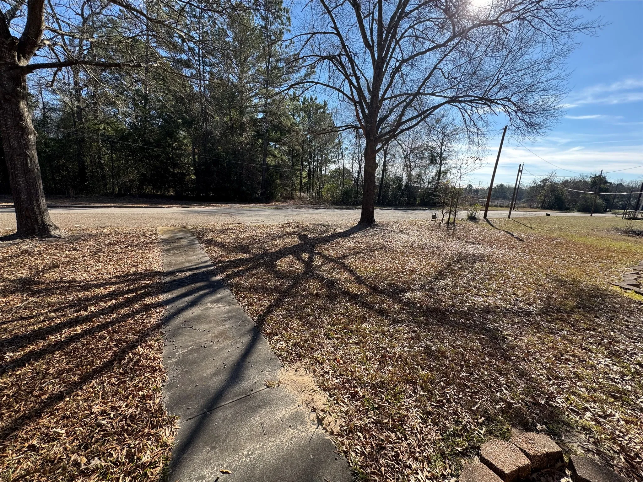 Single Family Residence For Sale in Wood County , 259 Lone Oak Drive, Hawkins, Texas 75765, 4 Bedroom, 2 Bathroom, 2 Garage spaces, 2,020 Sqft, built in 1970, mls#21290225, Real Estate Agent in Hawkins, Homes For Sale in Wood county, Homes For Sale in Hawkins, Realtor in Hawkins Texas, Real Estate Brokerage Independent Realty Texas, Luminita Cordes Realtor