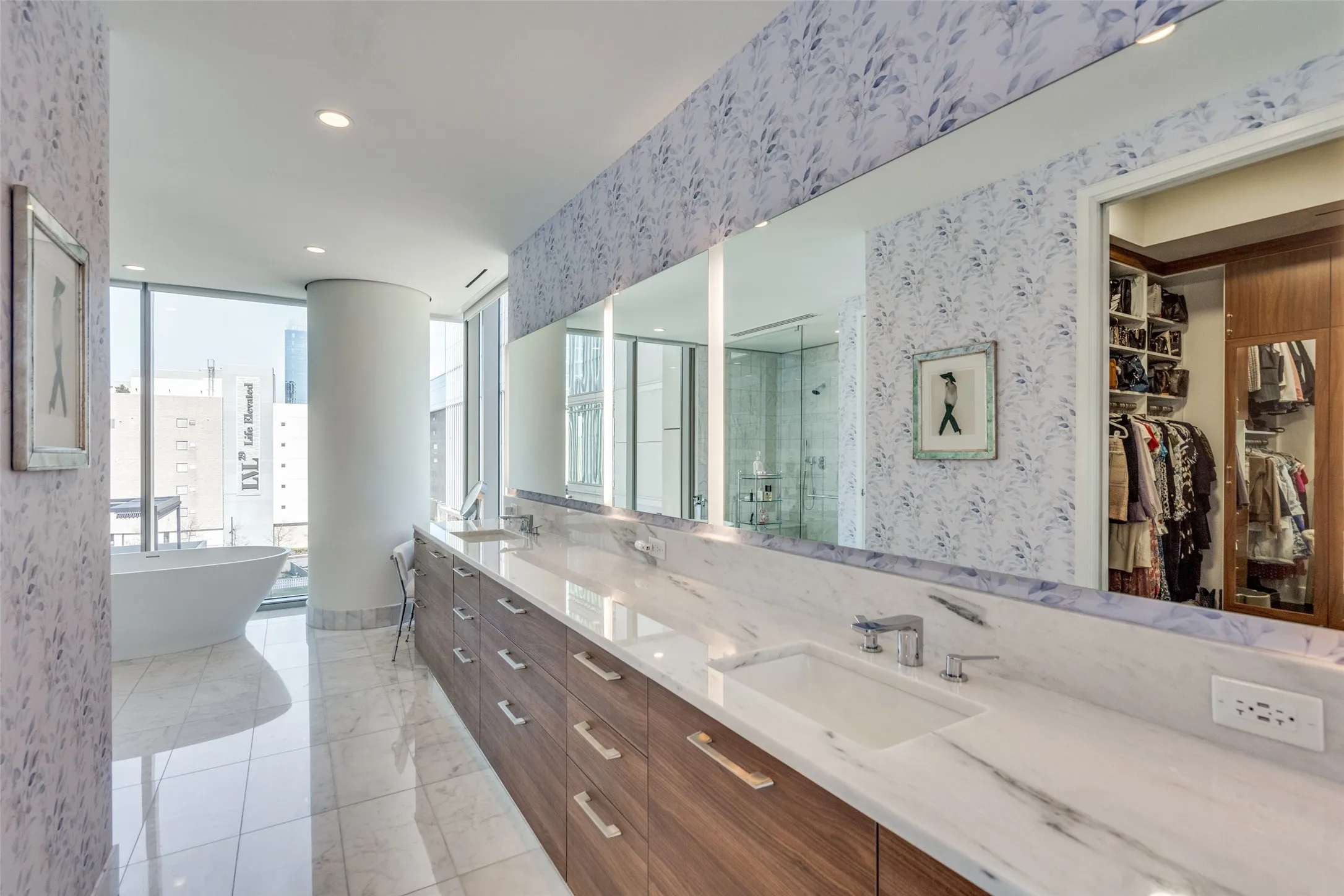 Condominium For Sale in Collin County , 7901 Windrose Avenue 504, Plano, Texas 75024, 3 Bedroom, 4 Bathroom, 2 Garage spaces, 2,589 Sqft, built in 2019, mls#21289376, Real Estate Agent in Plano, Homes For Sale in Collin county, Homes For Sale in Plano, Realtor in Plano Texas, Real Estate Brokerage Independent Realty Texas, Luminita Cordes Realtor