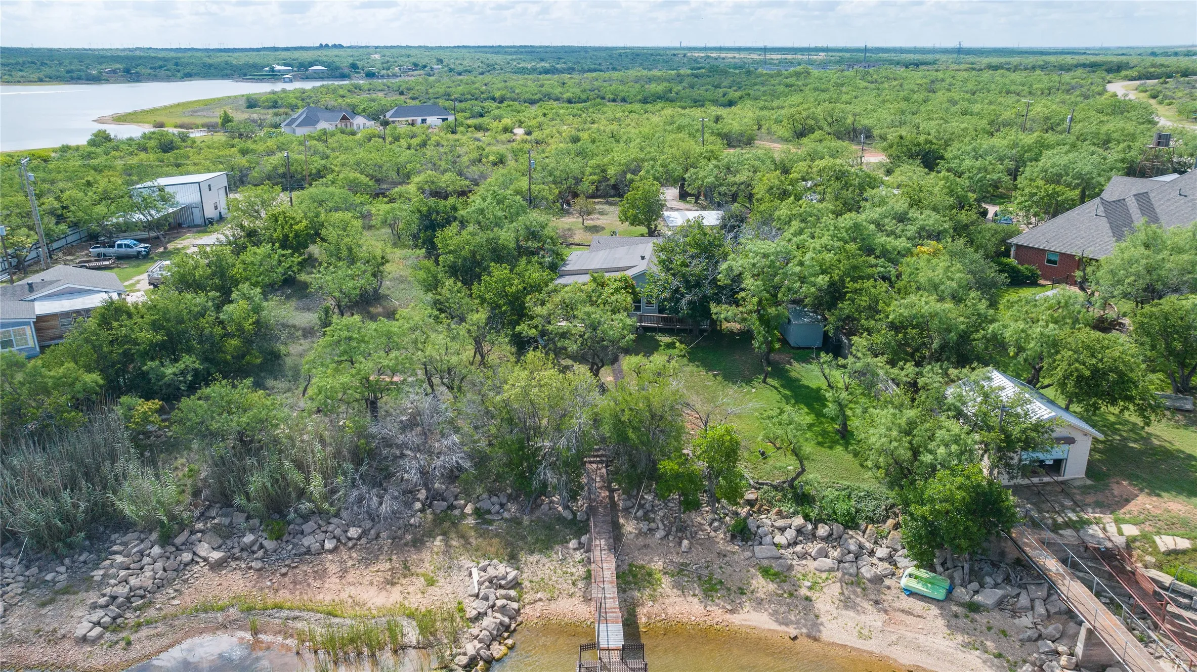 Single Family Residence For Sale in Jones County , 9732 Cove Road, Abilene, Texas 79601, 3 Bedroom, 2 Bathroom, Garage spaces, 1,759 Sqft, built in 1958, mls#21290012, Real Estate Agent in Abilene, Homes For Sale in Jones county, Homes For Sale in Abilene, Realtor in Abilene Texas, Real Estate Brokerage Independent Realty Texas, Luminita Cordes Realtor