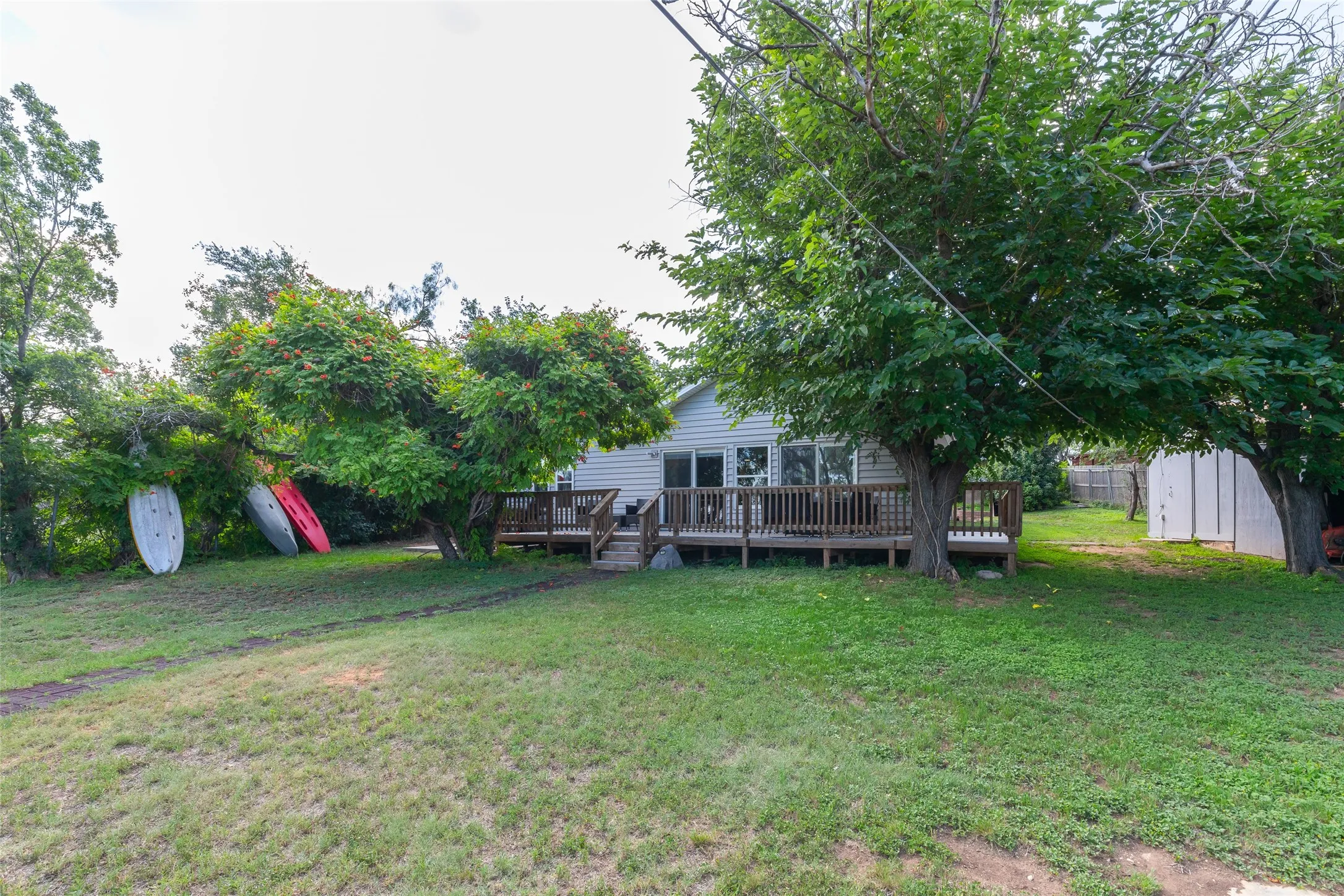 Single Family Residence For Sale in Jones County , 9732 Cove Road, Abilene, Texas 79601, 3 Bedroom, 2 Bathroom, Garage spaces, 1,759 Sqft, built in 1958, mls#21290012, Real Estate Agent in Abilene, Homes For Sale in Jones county, Homes For Sale in Abilene, Realtor in Abilene Texas, Real Estate Brokerage Independent Realty Texas, Luminita Cordes Realtor