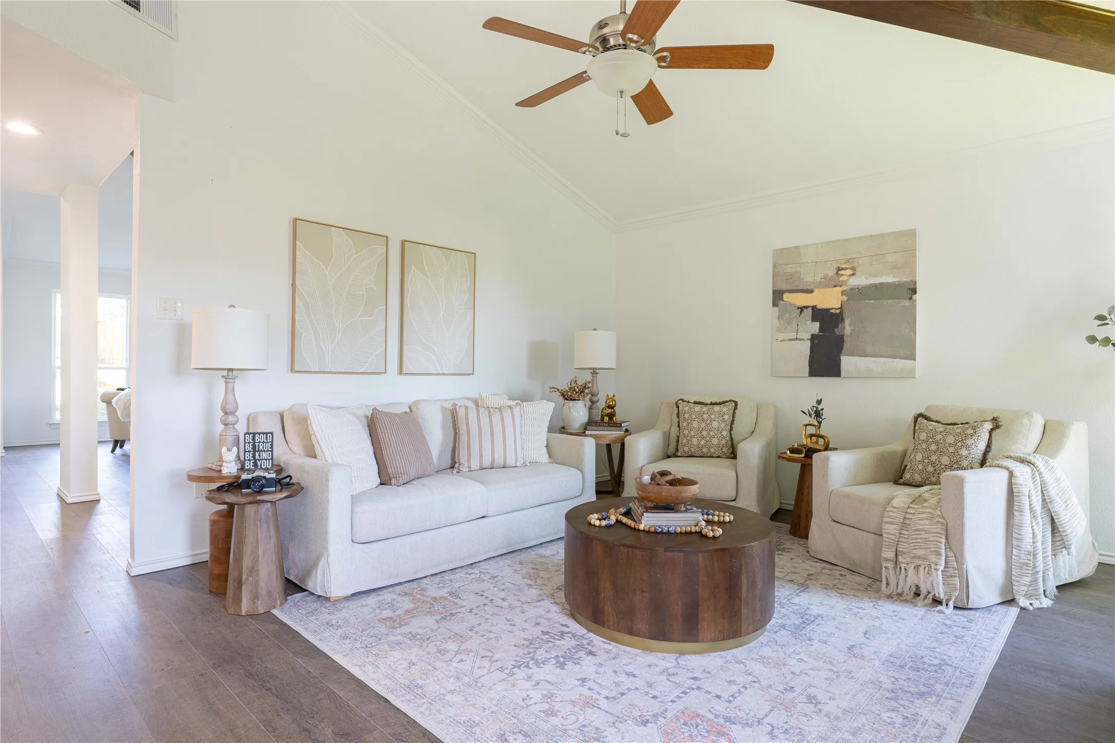 Single Family Residence For Rent in Denton County , 1734 Sterling Lane, Lewisville, Texas 75067, 3 Bedroom, 2 Bathroom, 2 Garage spaces, 1,670 Sqft, built in 1983, mls#21290218, Real Estate Agent in Lewisville, Homes For Rent in Denton county, Homes For Rent in Lewisville, Realtor in Lewisville Texas, Real Estate Brokerage Independent Realty Texas, Luminita Cordes Realtor