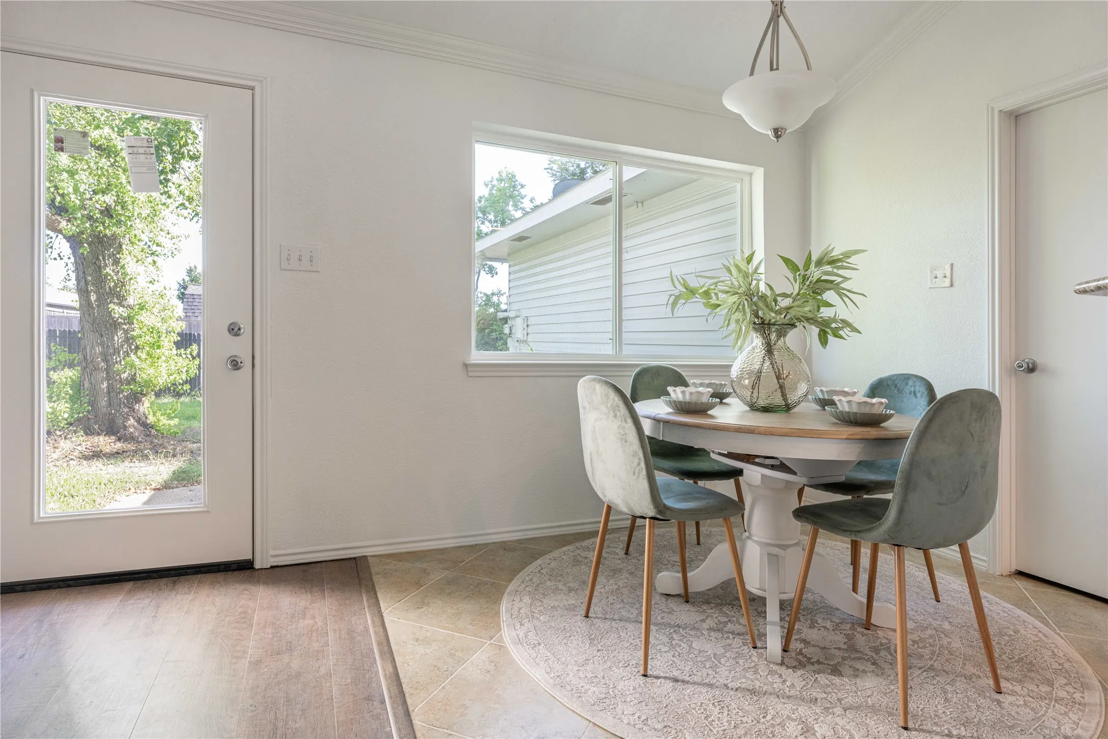 Single Family Residence For Rent in Denton County , 1734 Sterling Lane, Lewisville, Texas 75067, 3 Bedroom, 2 Bathroom, 2 Garage spaces, 1,670 Sqft, built in 1983, mls#21290218, Real Estate Agent in Lewisville, Homes For Rent in Denton county, Homes For Rent in Lewisville, Realtor in Lewisville Texas, Real Estate Brokerage Independent Realty Texas, Luminita Cordes Realtor