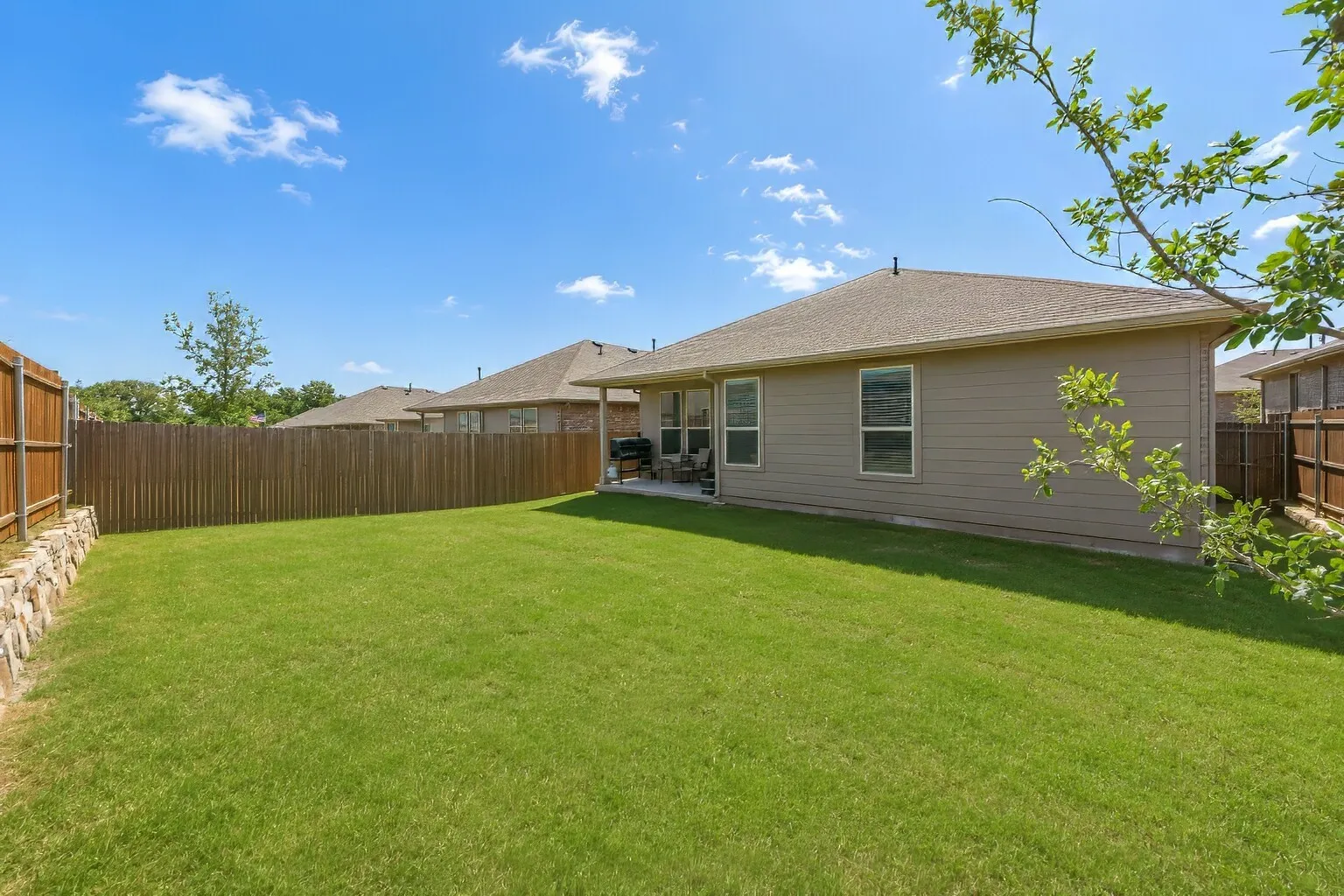 Single Family Residence For Sale in Wise County , 116 Birch Street, Boyd, Texas 76023, 4 Bedroom, 2 Bathroom, 2 Garage spaces, 1,838 Sqft, built in 2024, mls#21285266, Real Estate Agent in Boyd, Homes For Sale in Wise county, Homes For Sale in Boyd, Realtor in Boyd Texas, Real Estate Brokerage Independent Realty Texas, Luminita Cordes Realtor