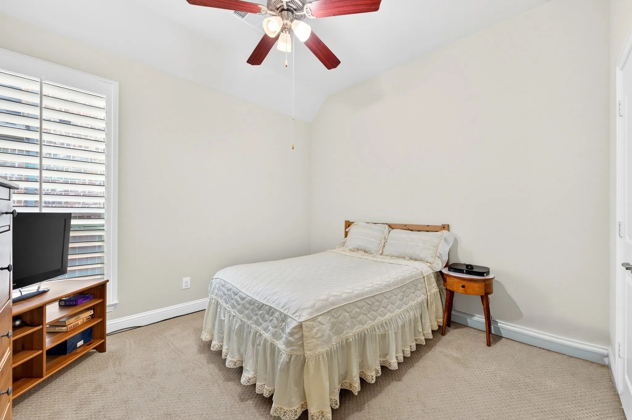 Single Family Residence For Sale in Collin County , 6612 Fortuna Lane, Mc Kinney, Texas 75070, 3 Bedroom, 2 Bathroom, 2 Garage spaces, 2,176 Sqft, built in 2015, mls#21287801, Real Estate Agent in Mc Kinney, Homes For Sale in Collin county, Homes For Sale in Mc Kinney, Realtor in Mc Kinney Texas, Real Estate Brokerage Independent Realty Texas, Luminita Cordes Realtor