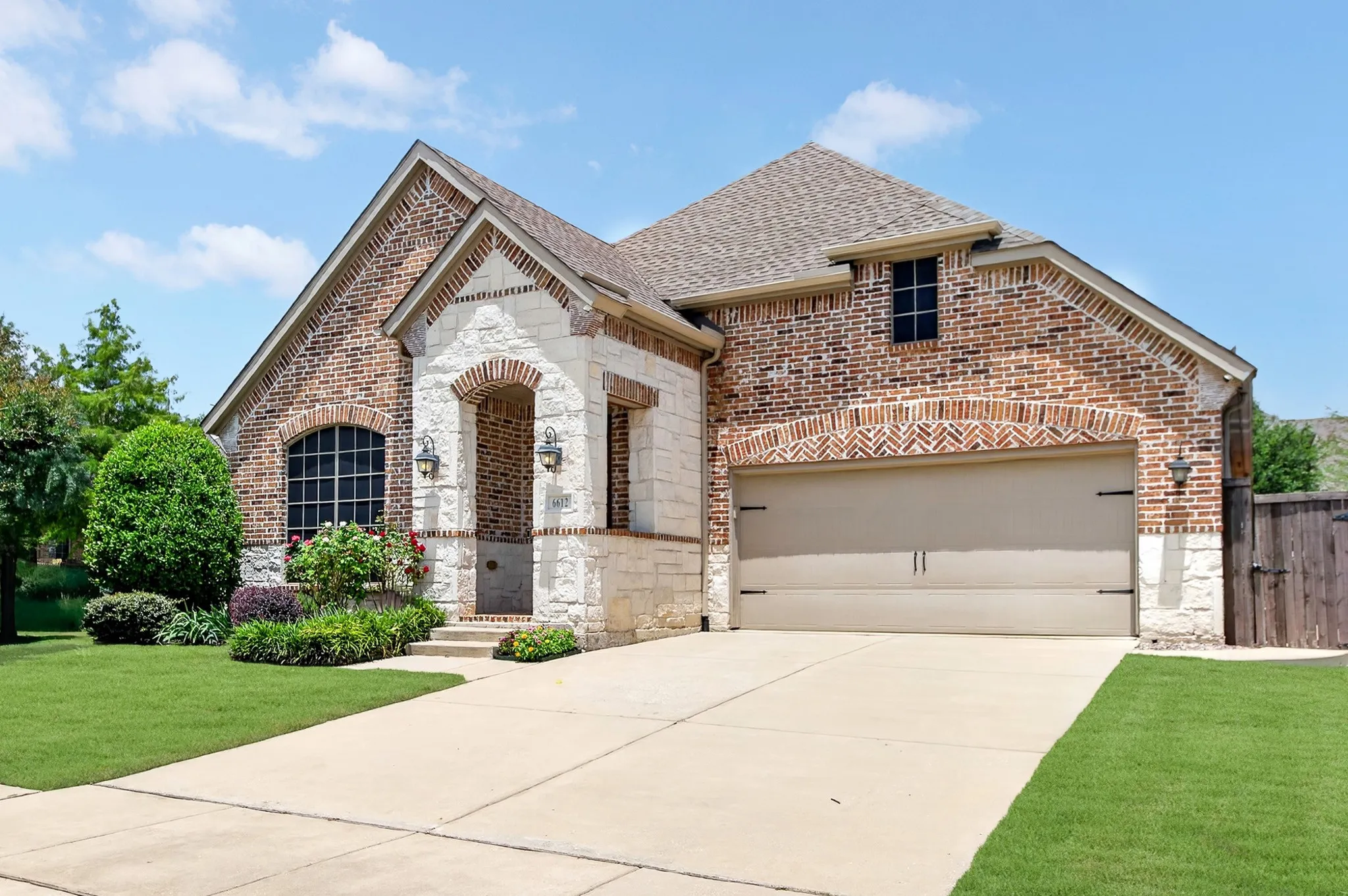 Single Family Residence For Sale in Collin County , 6612 Fortuna Lane, Mc Kinney, Texas 75070, 3 Bedroom, 2 Bathroom, 2 Garage spaces, 2,176 Sqft, built in 2015, mls#21287801, Real Estate Agent in Mc Kinney, Homes For Sale in Collin county, Homes For Sale in Mc Kinney, Realtor in Mc Kinney Texas, Real Estate Brokerage Independent Realty Texas, Luminita Cordes Realtor