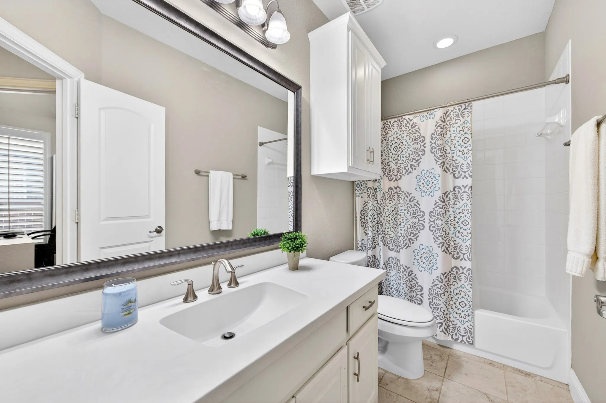 Single Family Residence For Sale in Collin County , 6612 Fortuna Lane, Mc Kinney, Texas 75070, 3 Bedroom, 2 Bathroom, 2 Garage spaces, 2,176 Sqft, built in 2015, mls#21287801, Real Estate Agent in Mc Kinney, Homes For Sale in Collin county, Homes For Sale in Mc Kinney, Realtor in Mc Kinney Texas, Real Estate Brokerage Independent Realty Texas, Luminita Cordes Realtor