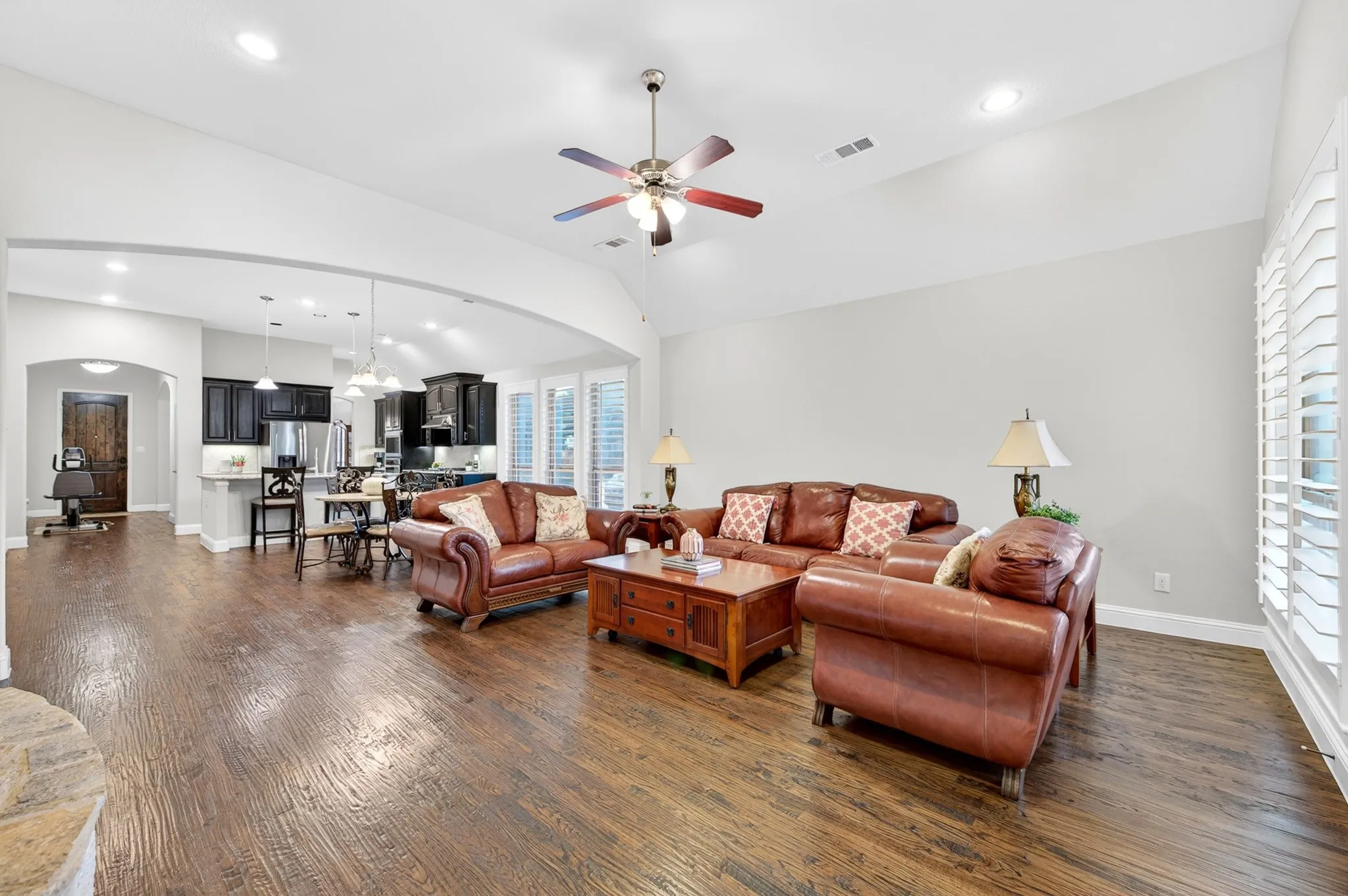 Single Family Residence For Sale in Collin County , 6612 Fortuna Lane, Mc Kinney, Texas 75070, 3 Bedroom, 2 Bathroom, 2 Garage spaces, 2,176 Sqft, built in 2015, mls#21287801, Real Estate Agent in Mc Kinney, Homes For Sale in Collin county, Homes For Sale in Mc Kinney, Realtor in Mc Kinney Texas, Real Estate Brokerage Independent Realty Texas, Luminita Cordes Realtor