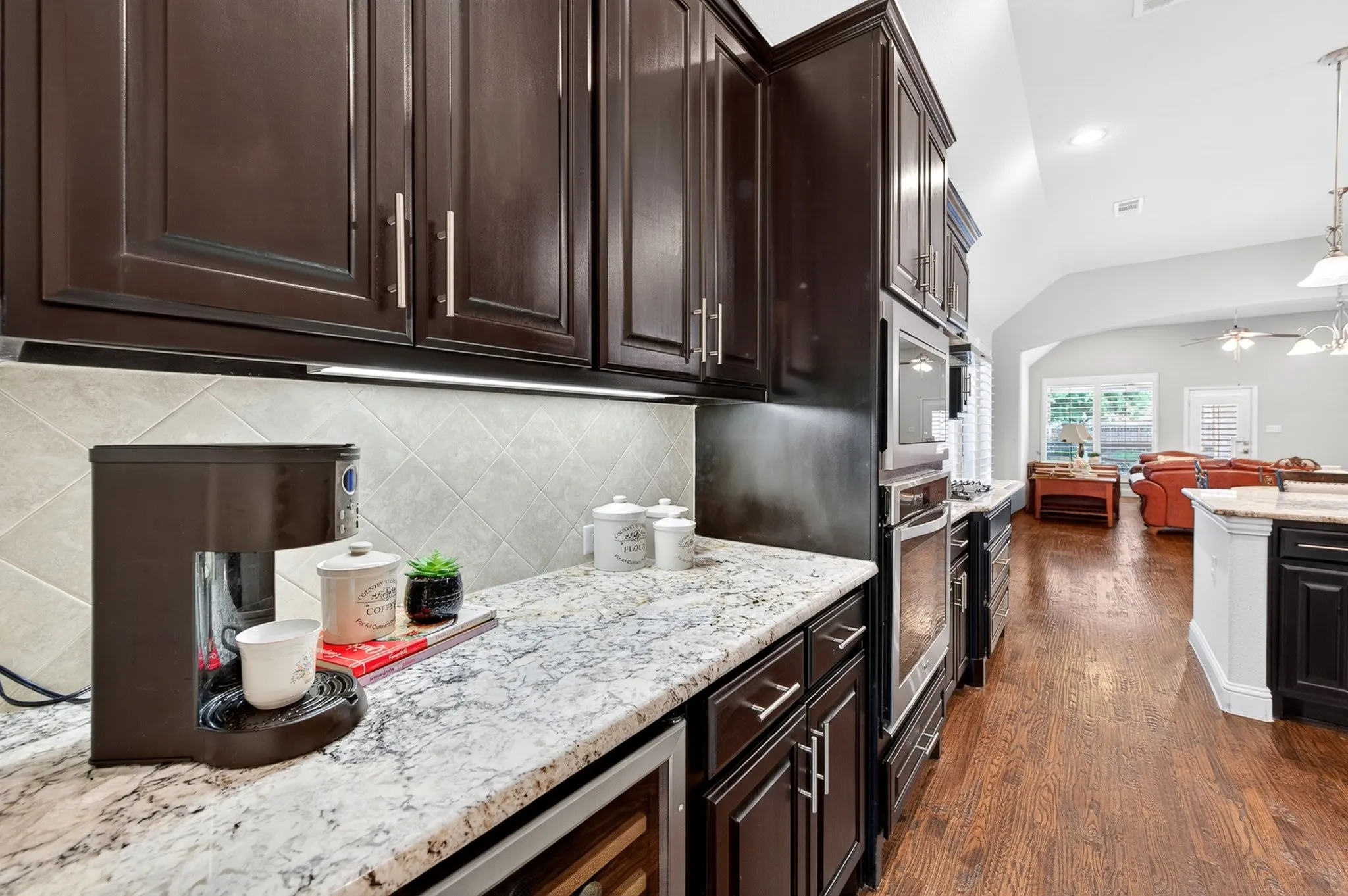 Single Family Residence For Sale in Collin County , 6612 Fortuna Lane, Mc Kinney, Texas 75070, 3 Bedroom, 2 Bathroom, 2 Garage spaces, 2,176 Sqft, built in 2015, mls#21287801, Real Estate Agent in Mc Kinney, Homes For Sale in Collin county, Homes For Sale in Mc Kinney, Realtor in Mc Kinney Texas, Real Estate Brokerage Independent Realty Texas, Luminita Cordes Realtor