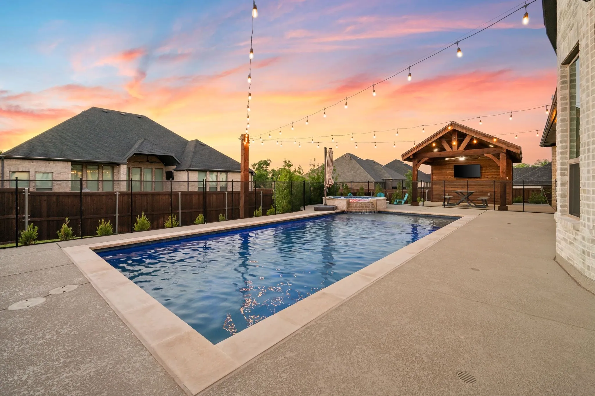 Single Family Residence For Sale in Tarrant County , 1902 Hamilton Park Drive, Mansfield, Texas 76063, 5 Bedroom, 5 Bathroom, 4 Garage spaces, 4,465 Sqft, built in 2023, mls#21289165, Real Estate Agent in Mansfield, Homes For Sale in Tarrant county, Homes For Sale in Mansfield, Realtor in Mansfield Texas, Real Estate Brokerage Independent Realty Texas, Luminita Cordes Realtor